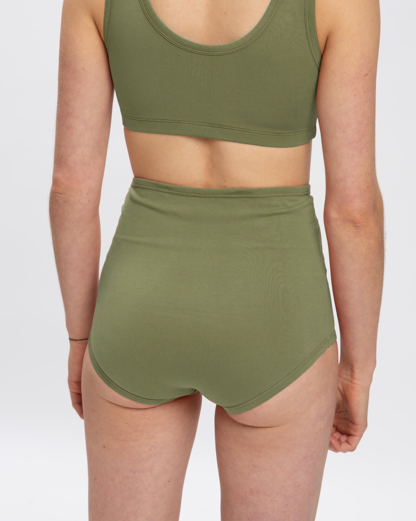 Olivegrüne Unterhose Basic aus 100% Bio-Baumwolle von Matona