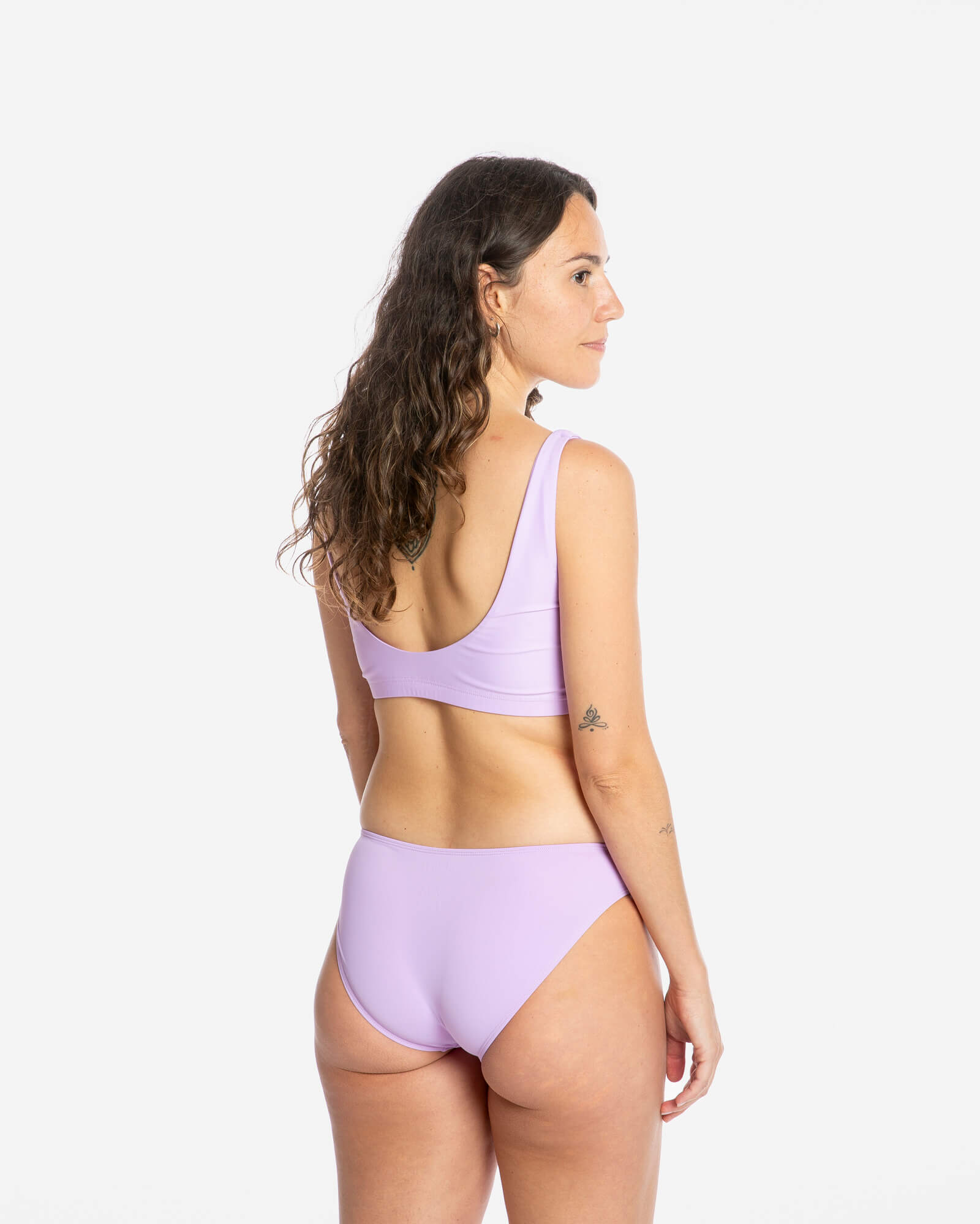 Bas de bikini violet en Econyl durable de Matona