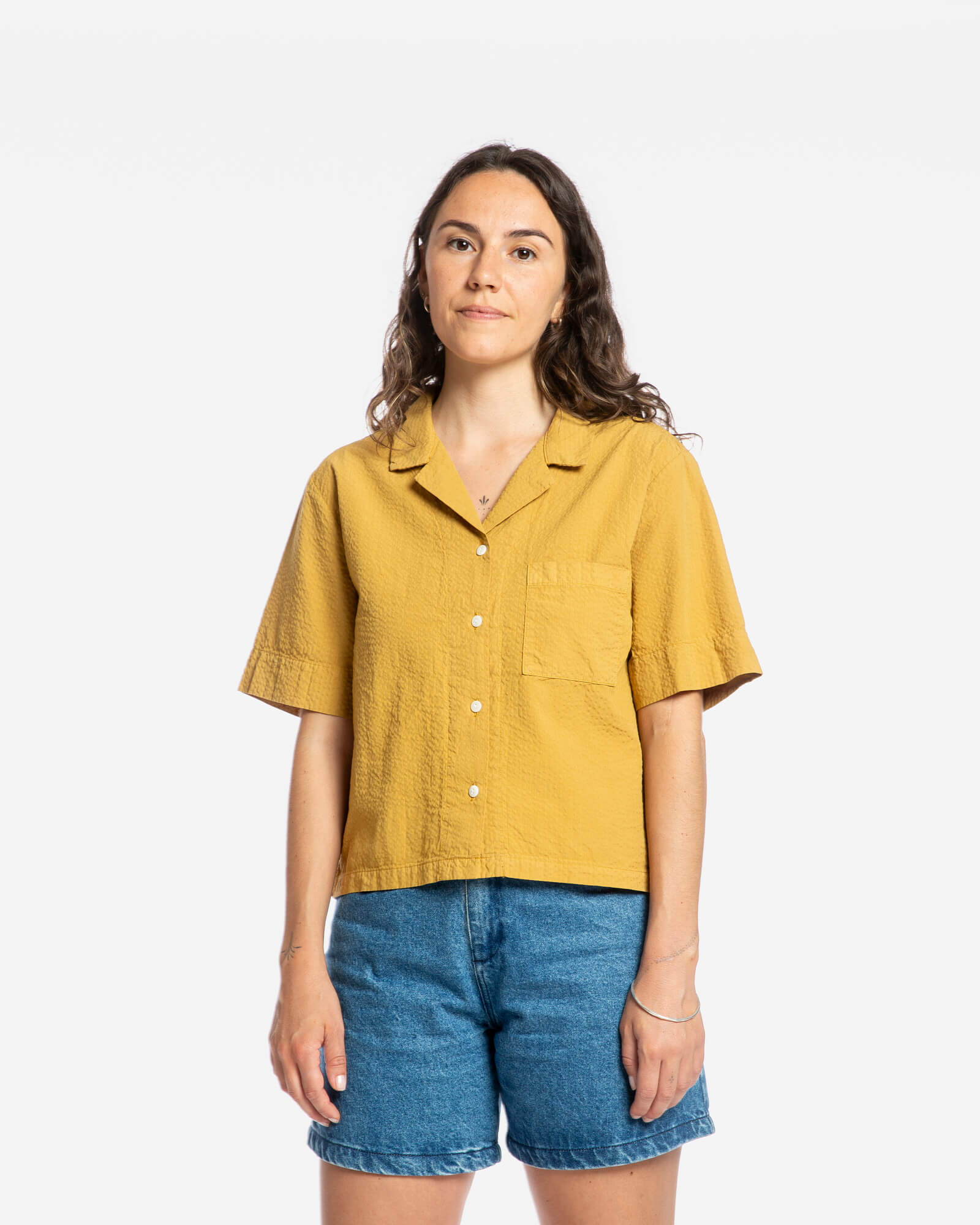 Gelbe Bluse aus Seersucker-Material von Matona