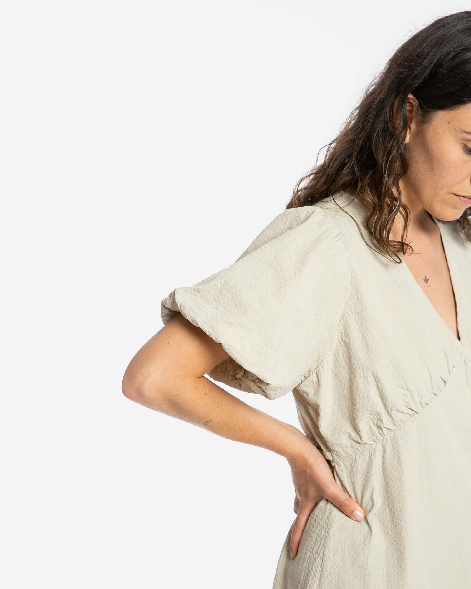 Beiges Kleid V-Neck aus 100% Bio-Baumwolle von Matona