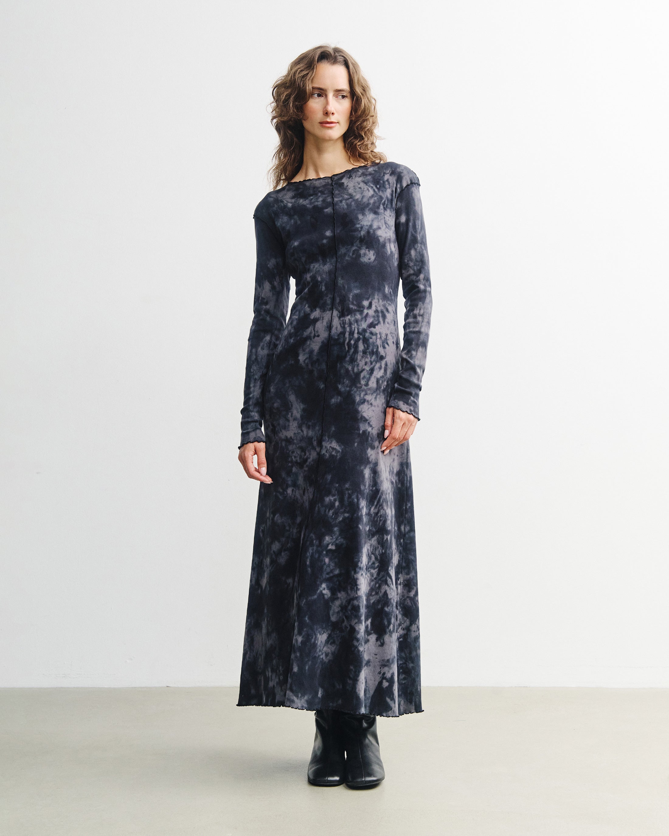 Schwarzes Kleid Batik Pin-Tucked aus Bio-Baumwolle von Rotholz
