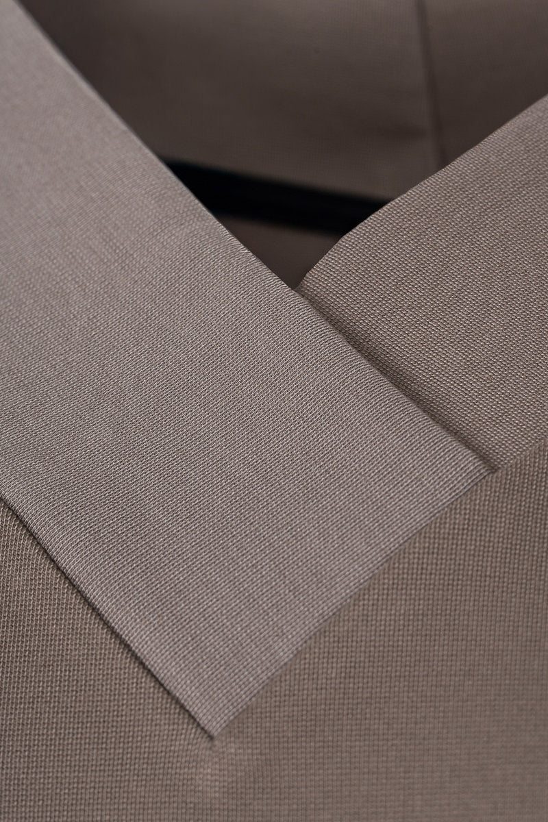 Graubrauner V-Neck Sweater Transformation aus Tencel von Moya Kala