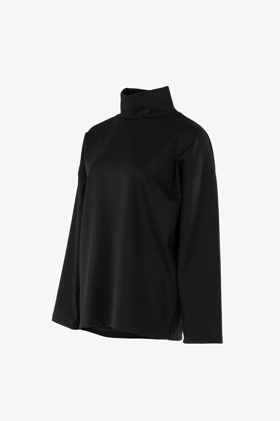 Schwarzer Rollkragenpullover Transformation aus Tencel von Moya Kala