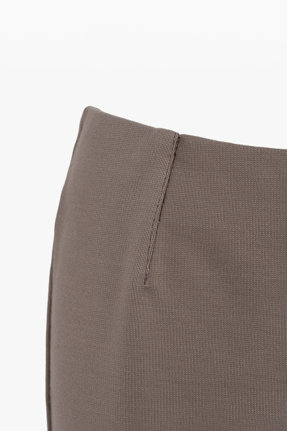 Graubraune Hose Transformation aus Tencel von Moya Kala