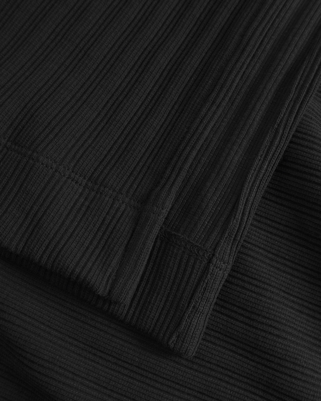 Black dress made of 100% organic cotton by Rotholz