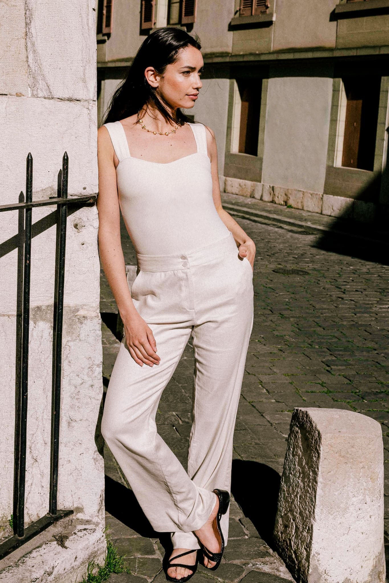 Beige Laurier trousers made of Tencel by Avani