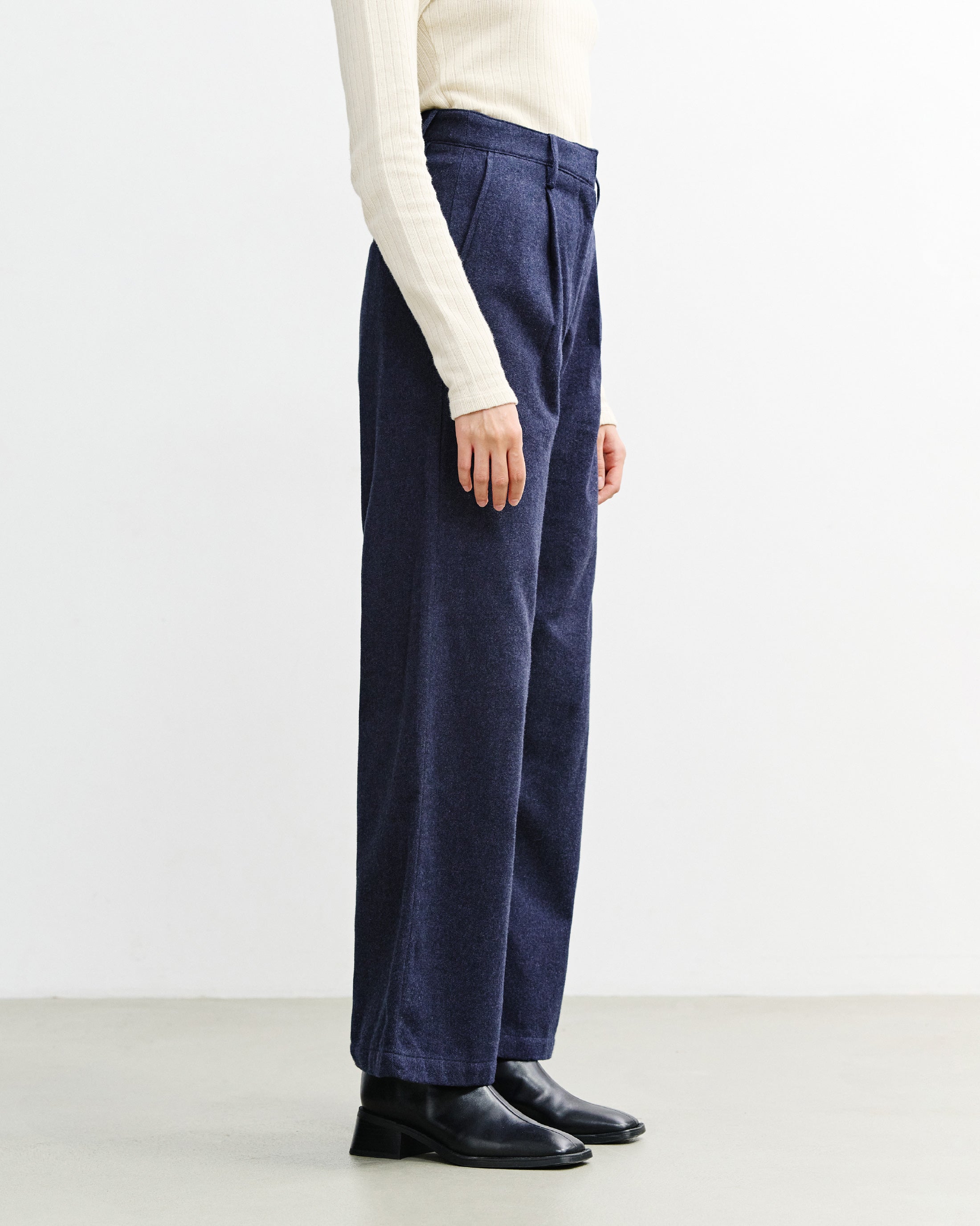 Dunkelblaue Flanellhose High-Waist aus 100% Bio-Baumwolle von Rotholz