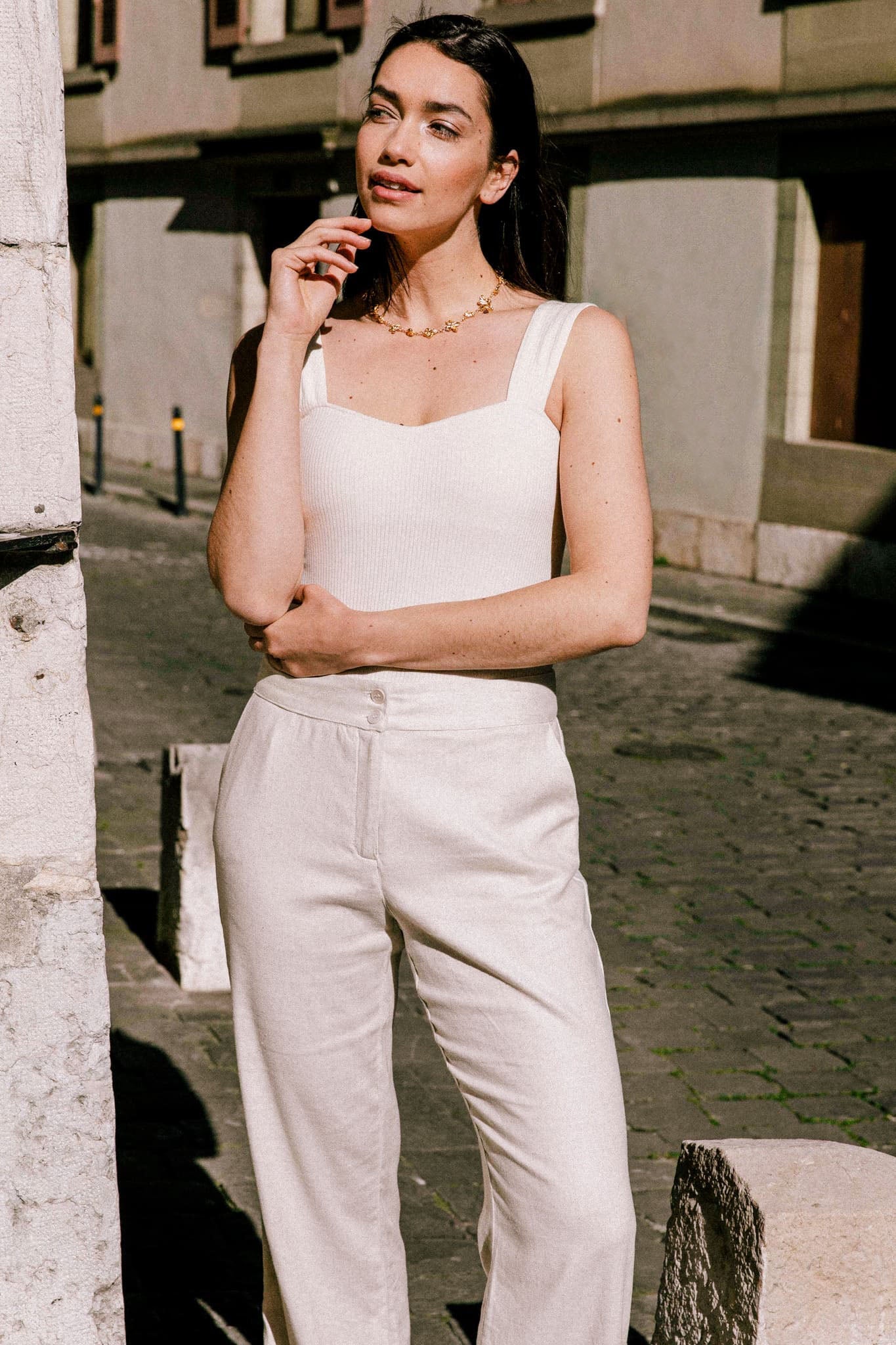 Beige Laurier trousers made of Tencel by Avani