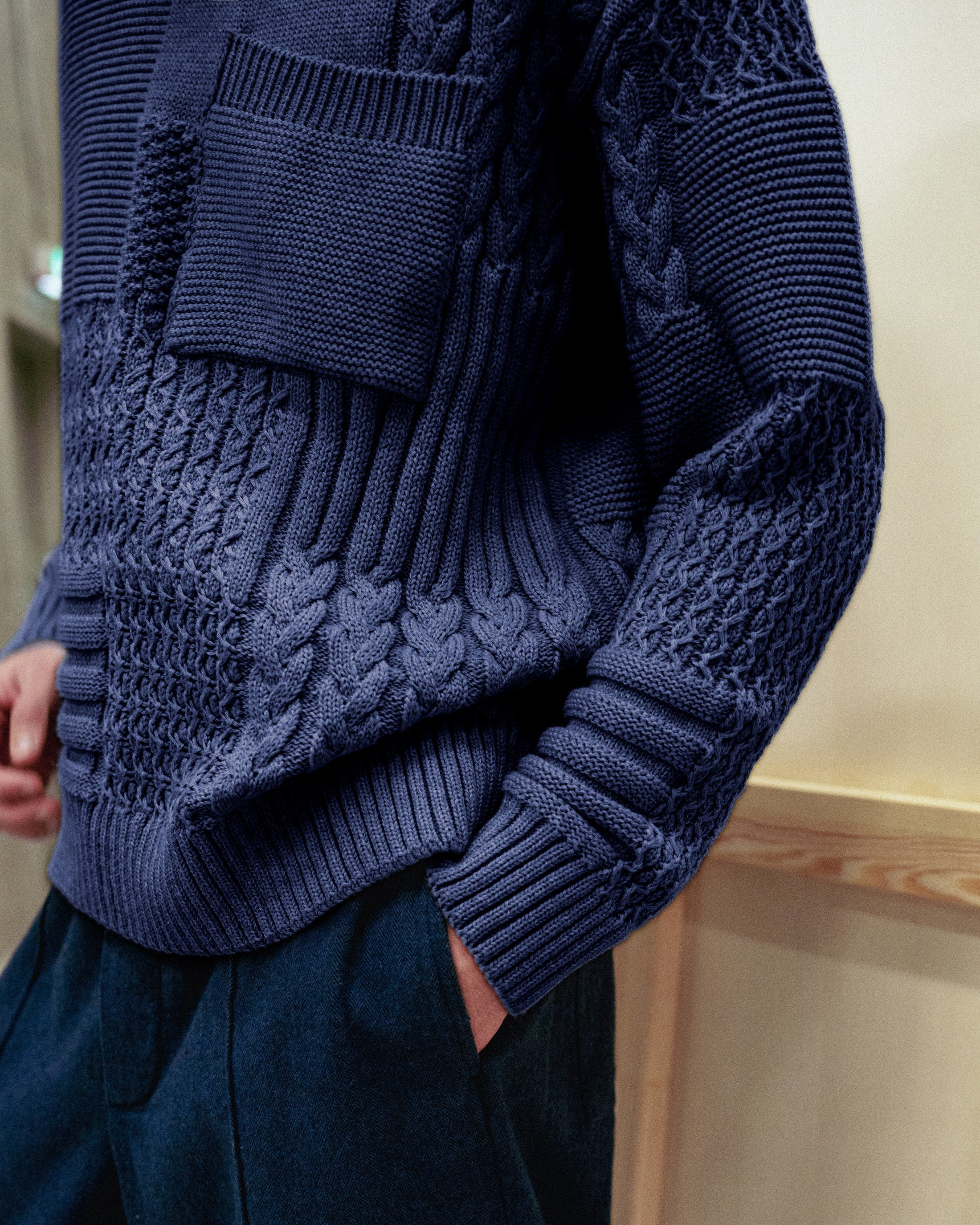 Dunkelblaues Strick-Sweatshirt Patchwork aus 100% Bio-Baumwolle von Rotholz