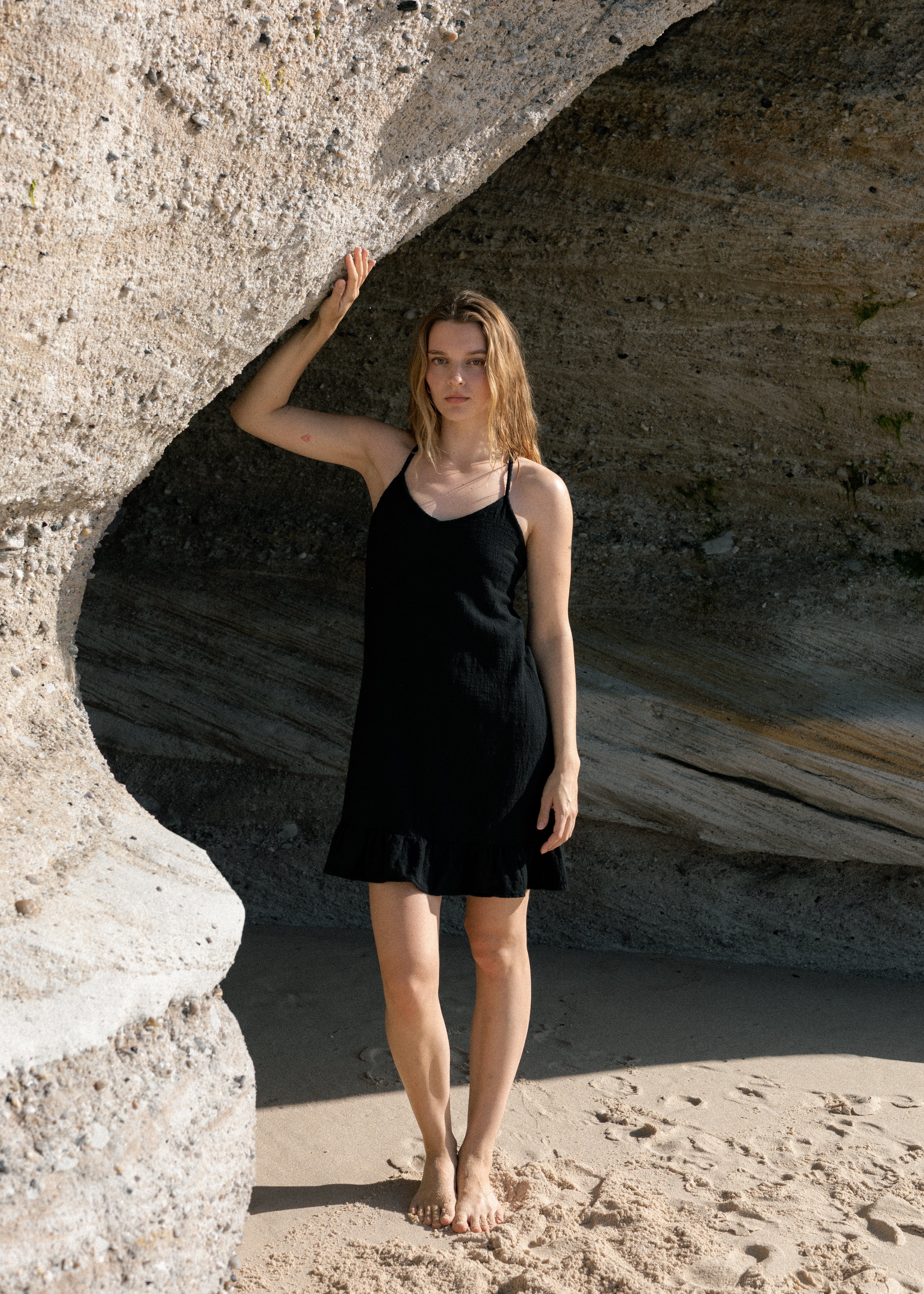 Schwarzes Kleid the Mini aus 100% Bio-Baumwolle von Pura Clothing