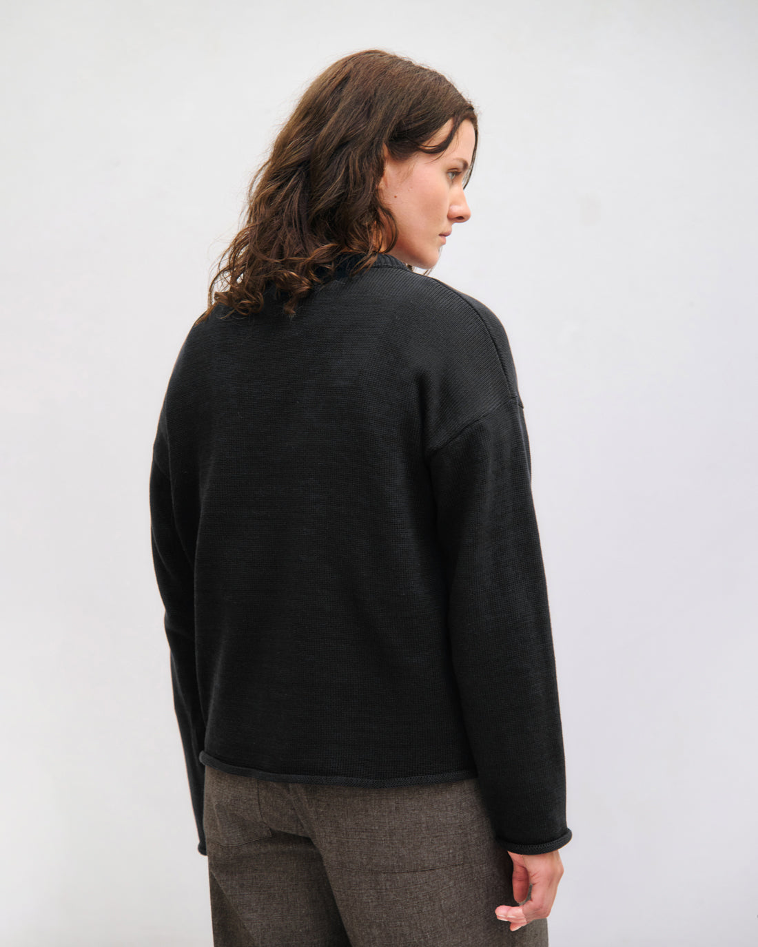 Schwarzer Strickpullover aus 100% Bio-Baumwolle von Rotholz