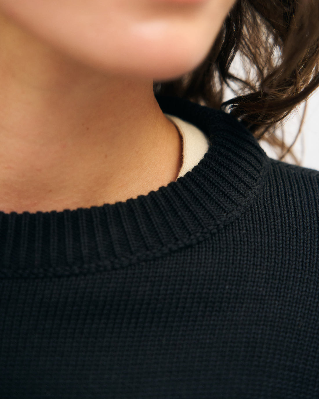 Schwarzer Strickpullover aus 100% Bio-Baumwolle von Rotholz