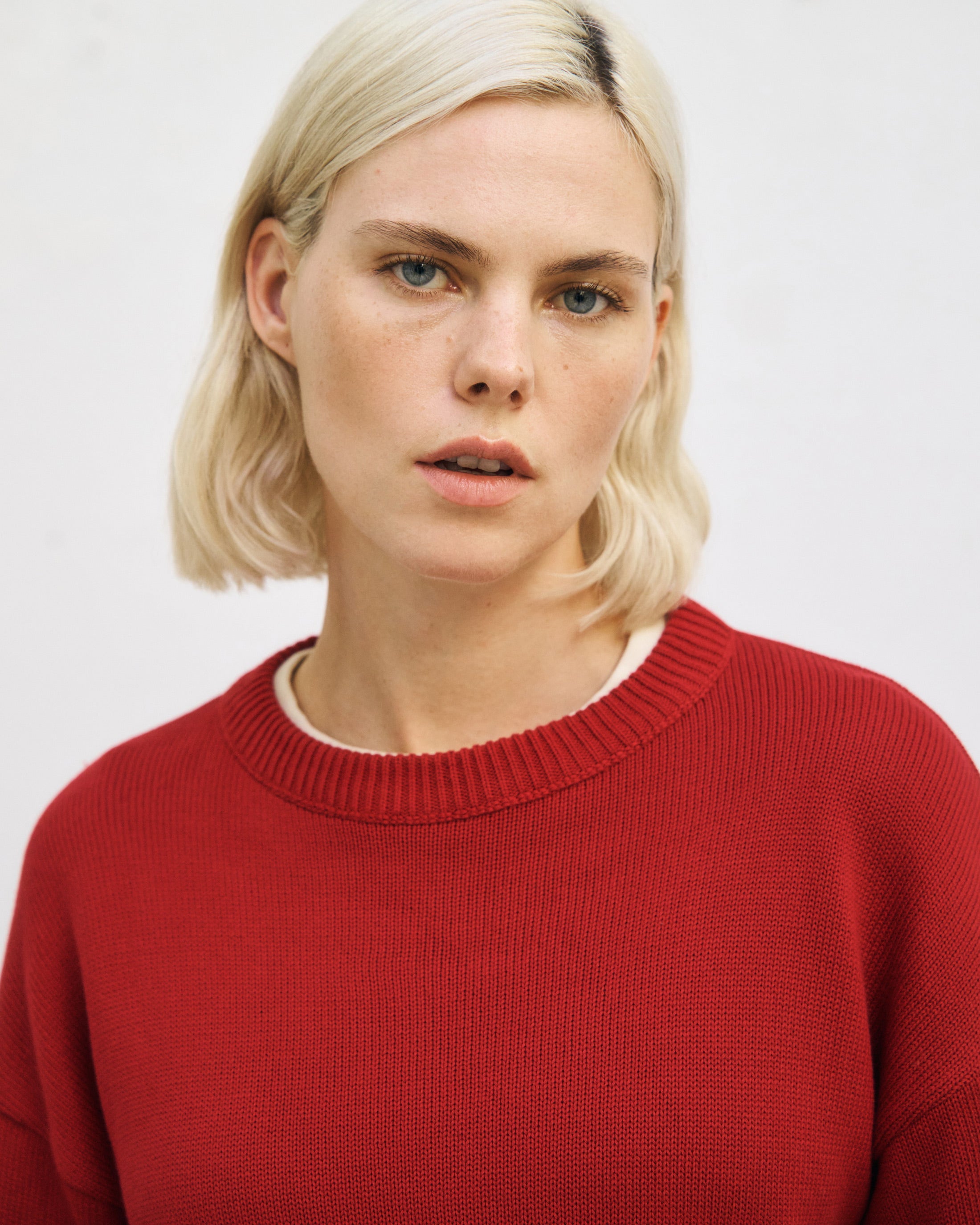 Roter Strickpullover aus 100% Bio-Baumwolle von Rotholz