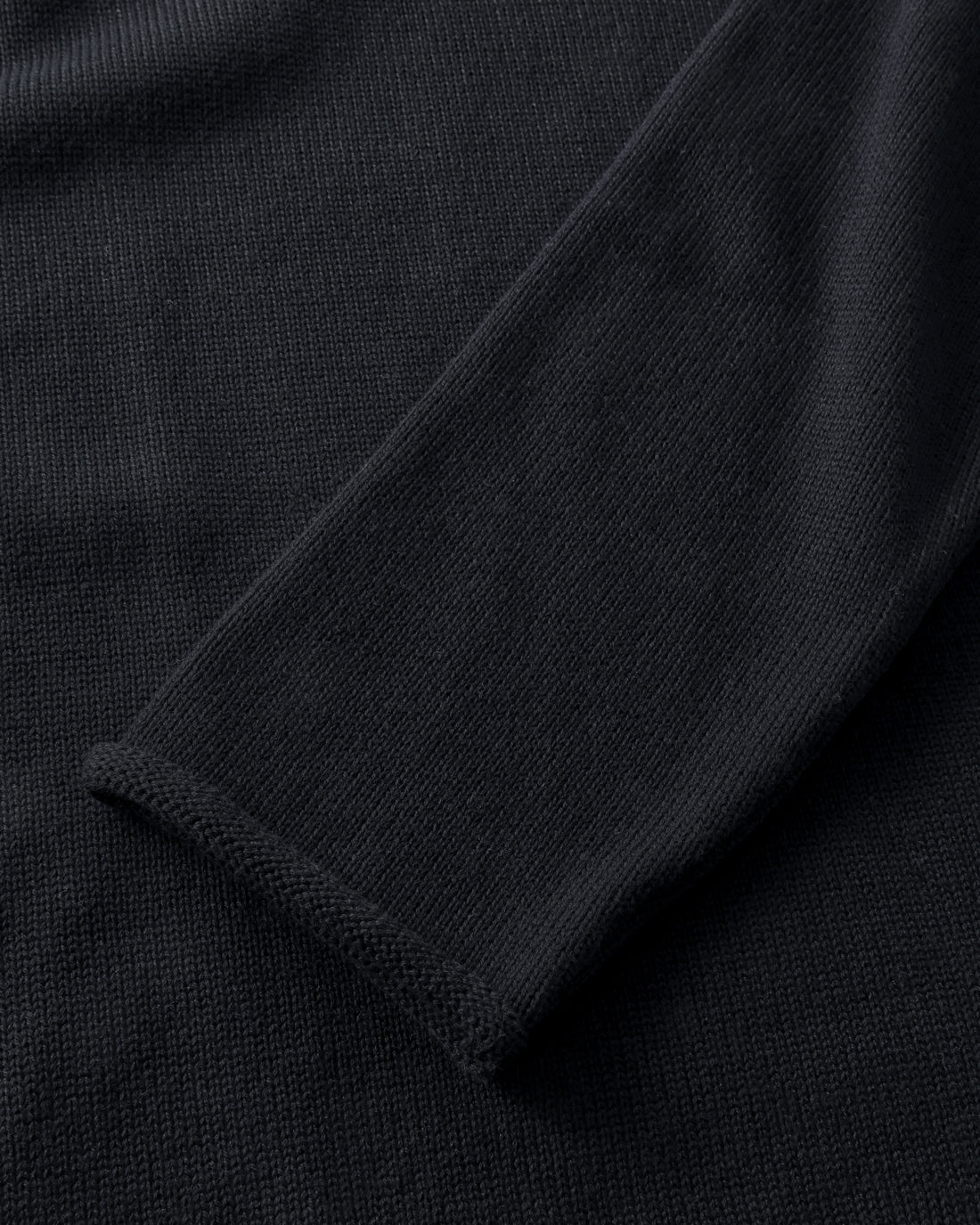 Schwarzer Strickpullover aus 100% Bio-Baumwolle von Rotholz