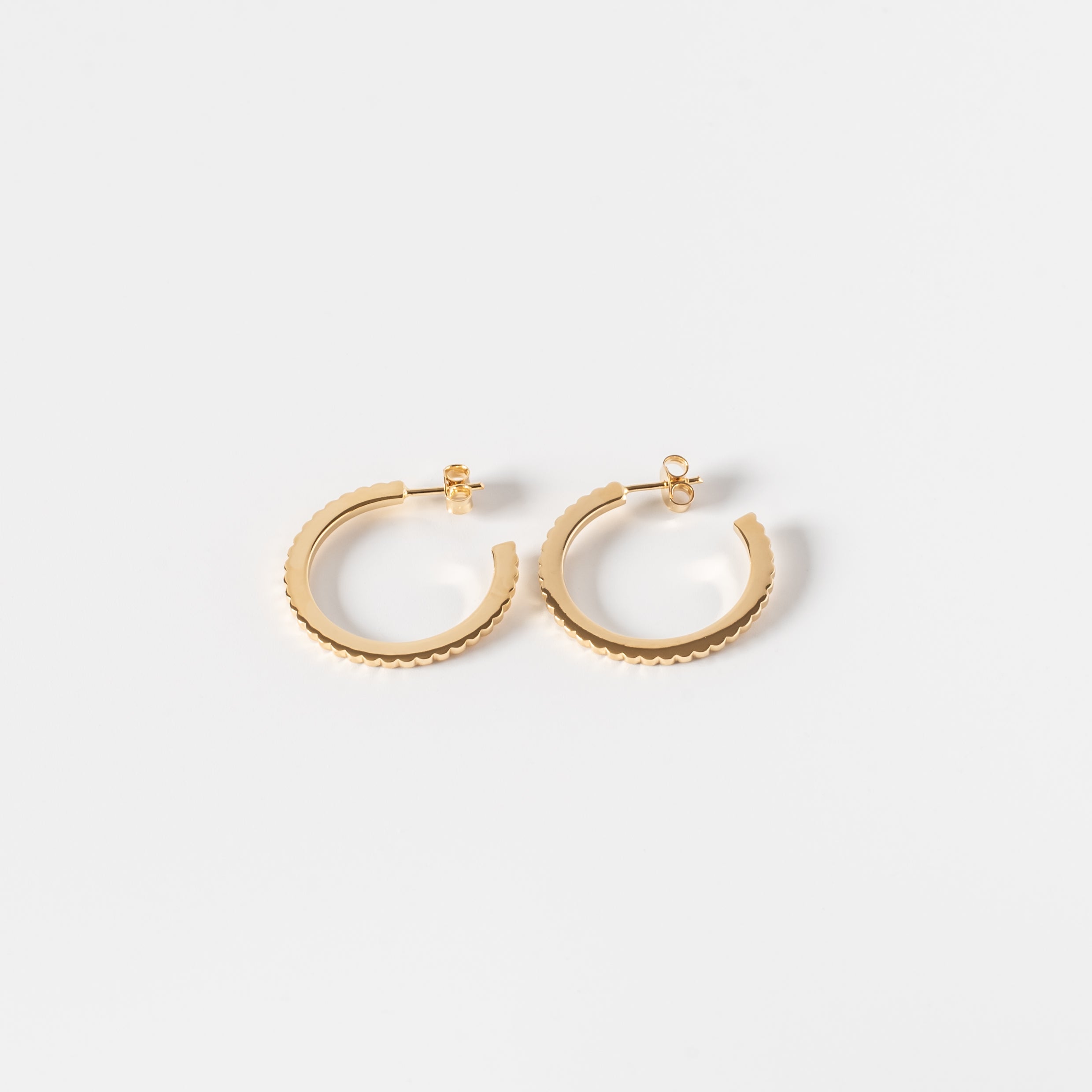 Boucles d'oreilles créoles INGRANAGGI en argent par V Design Lab