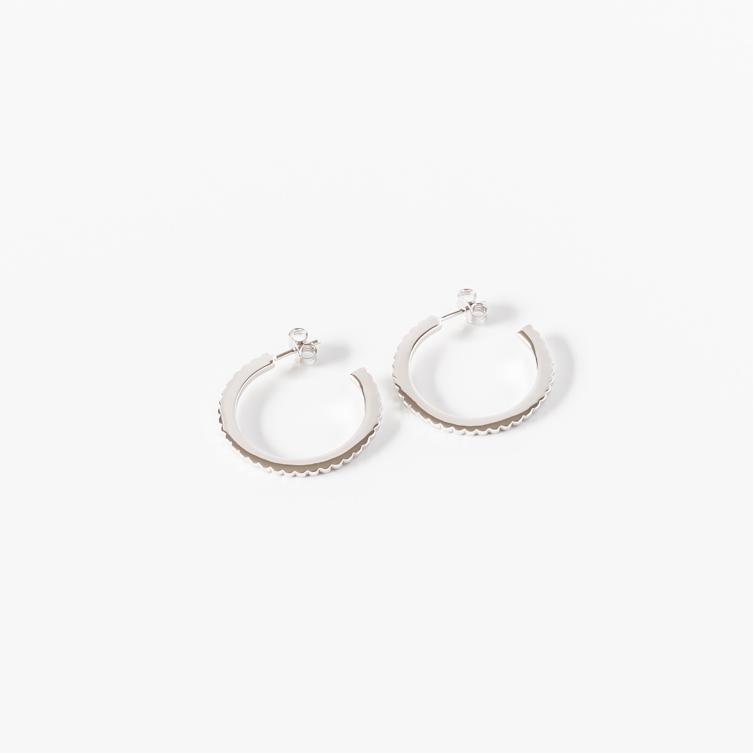 Boucles d'oreilles créoles INGRANAGGI en argent par V Design Lab