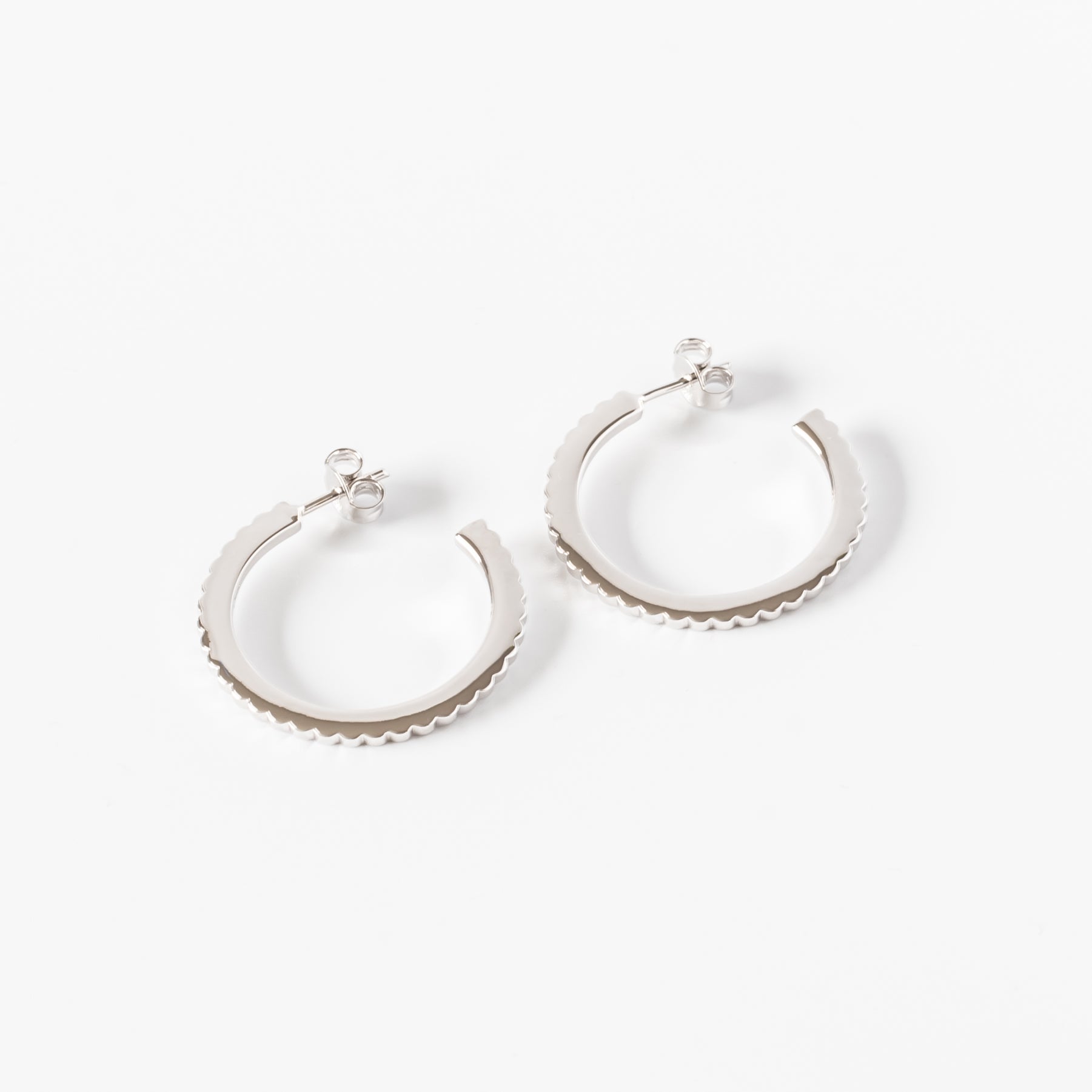 Boucles d'oreilles créoles INGRANAGGI en argent par V Design Lab