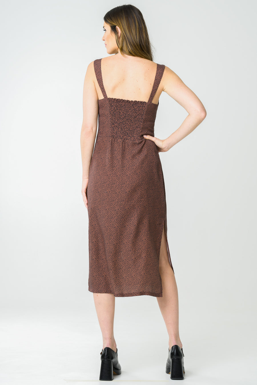 Robe éthique à bretelles, mi-longue, imprimé léopard en Tencel, un choix écoresponsable pour un style audacieux"