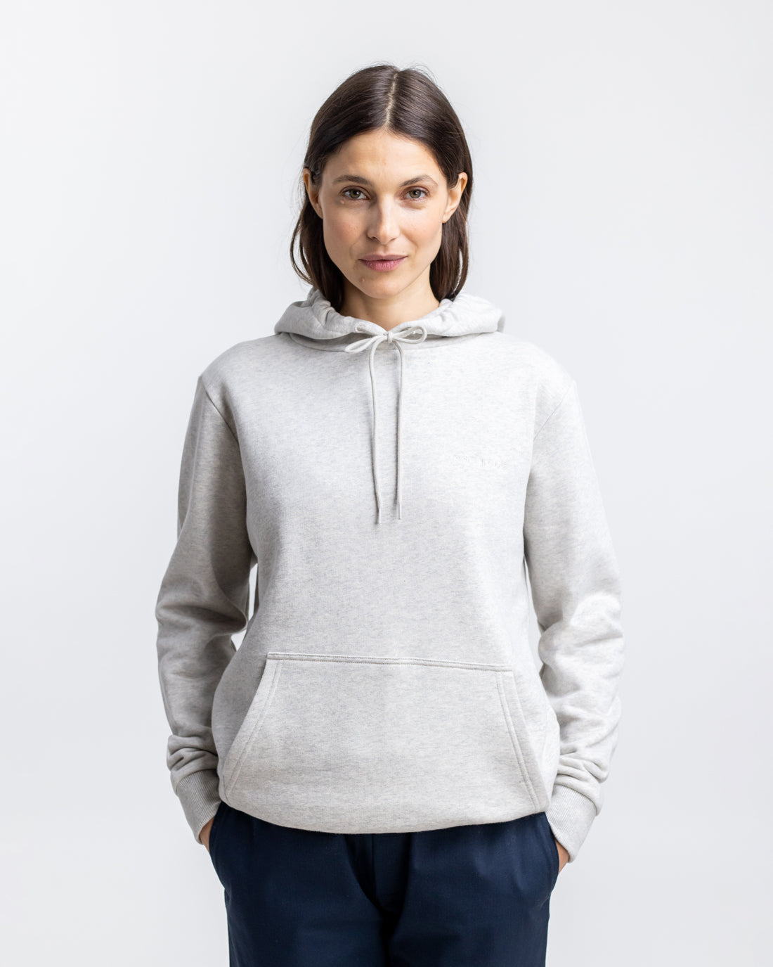 Light gray hoodie logo made of 100% organic cotton from Rotholz