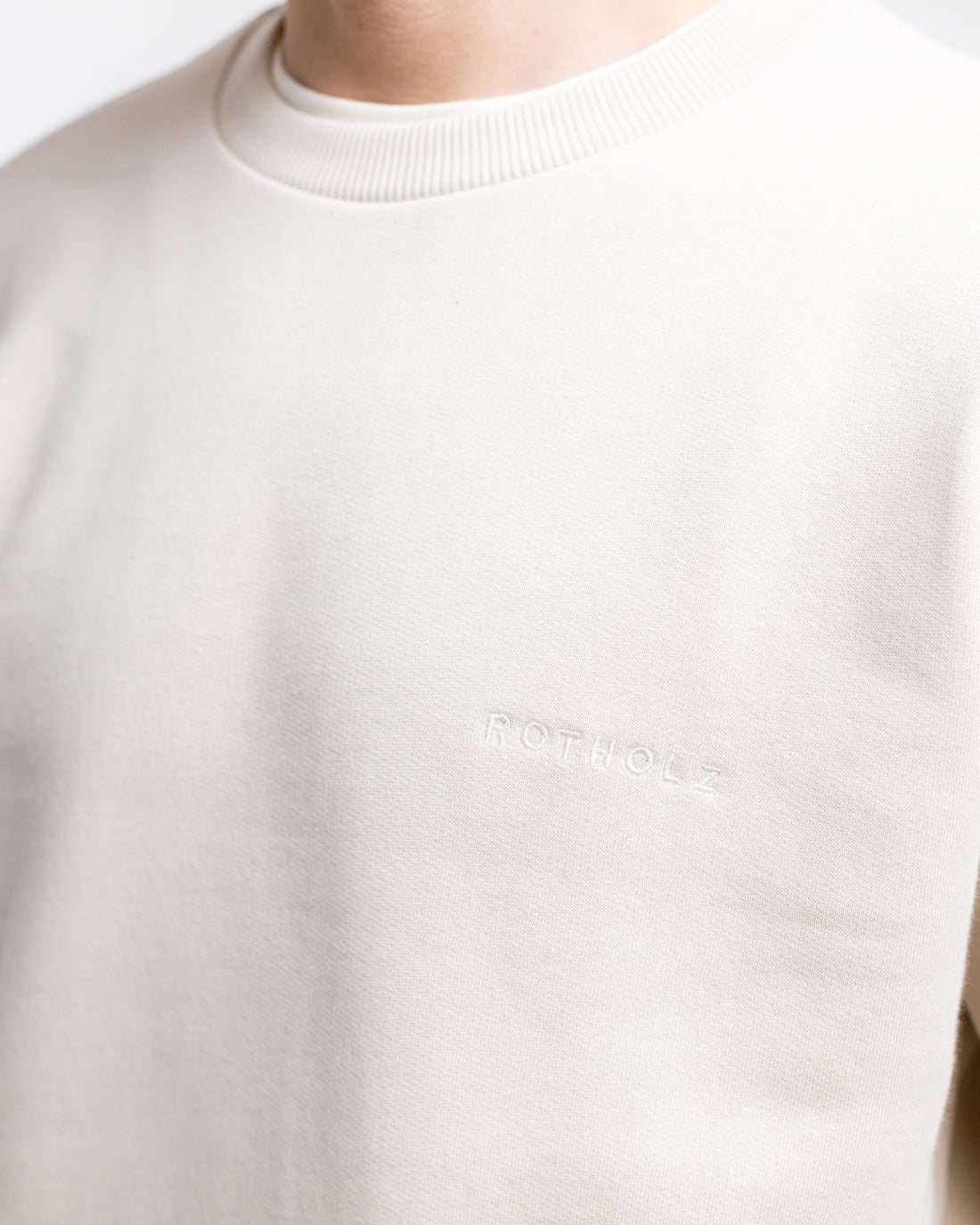 Beige sweatshirt logo made from 100% organic cotton from Rotholz