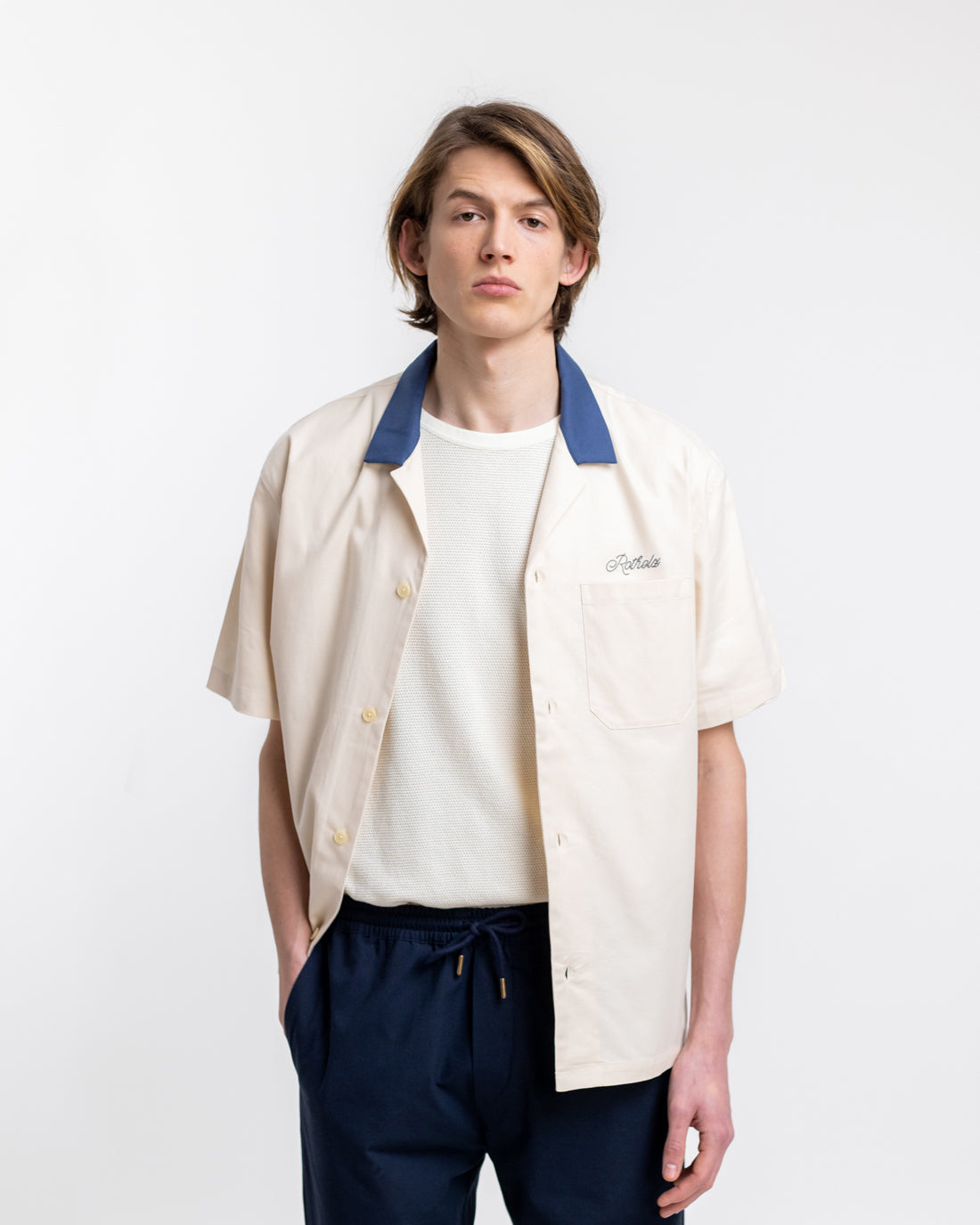 White, short-sleeved bowling shirt made from 100% organic cotton from Rotholz