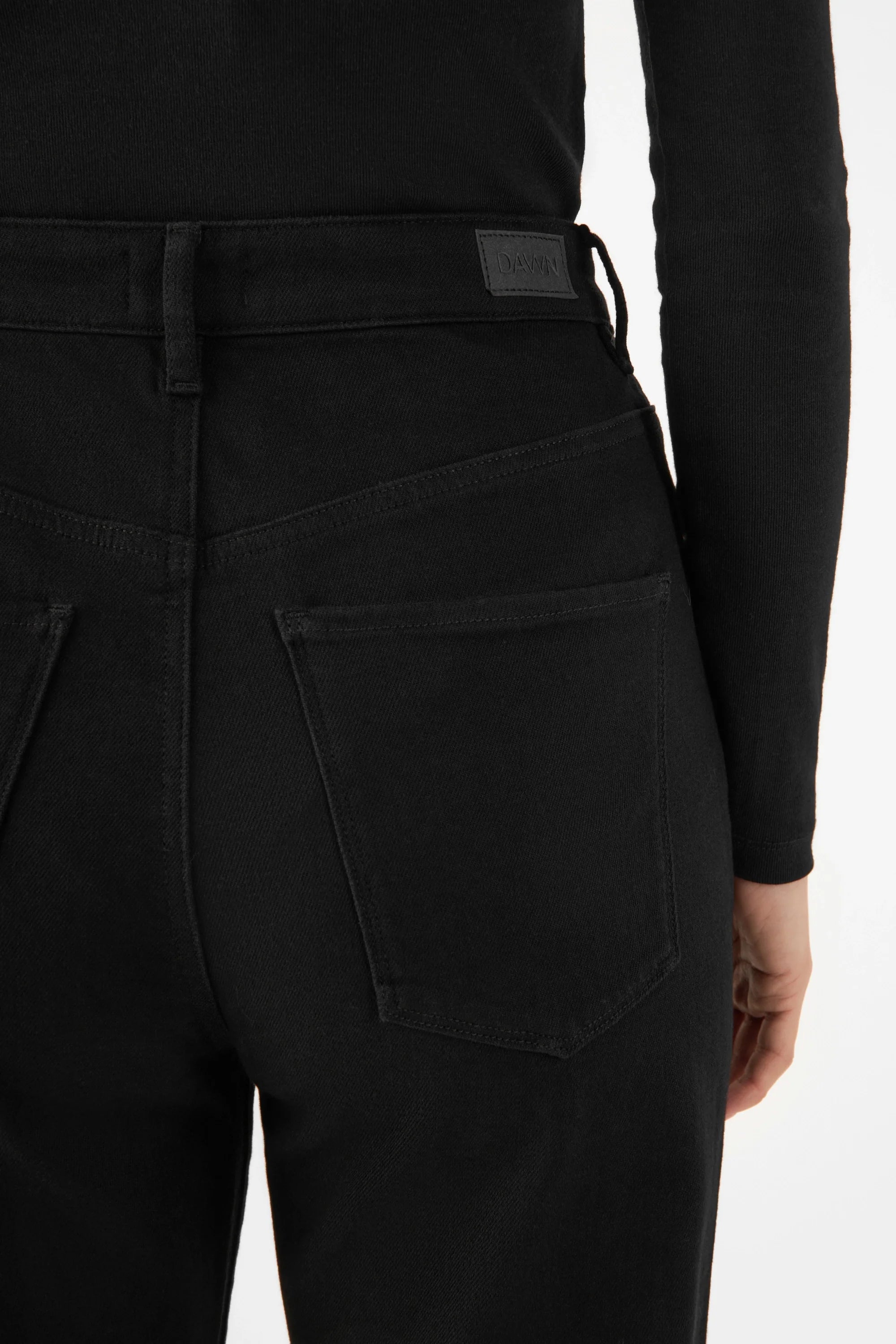Schwarze Jeans Satardus O-Shape aus Bio-Baumwolle von Dawn Denim