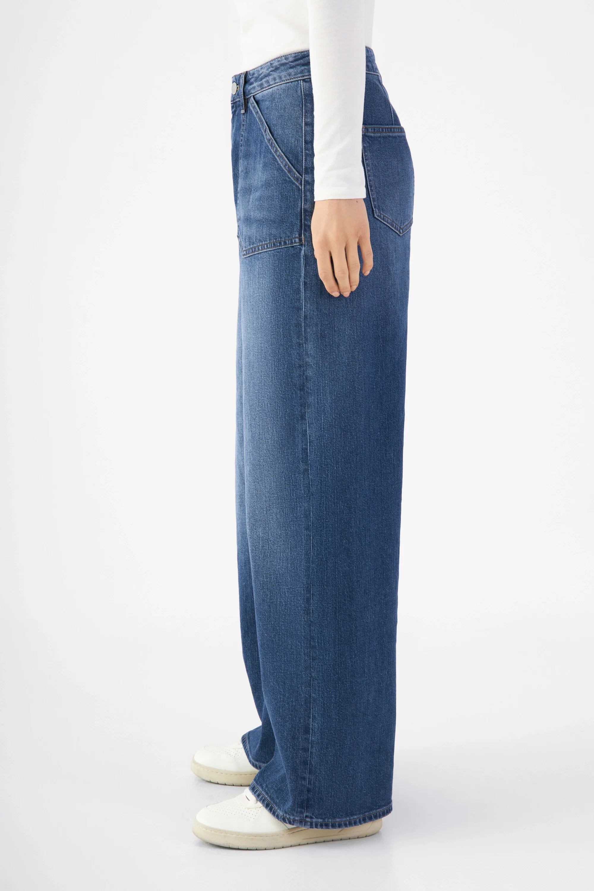 Hellblaue Jeans Sunny Wide Worker aus Bio-Baumwolle von Dawn Denim