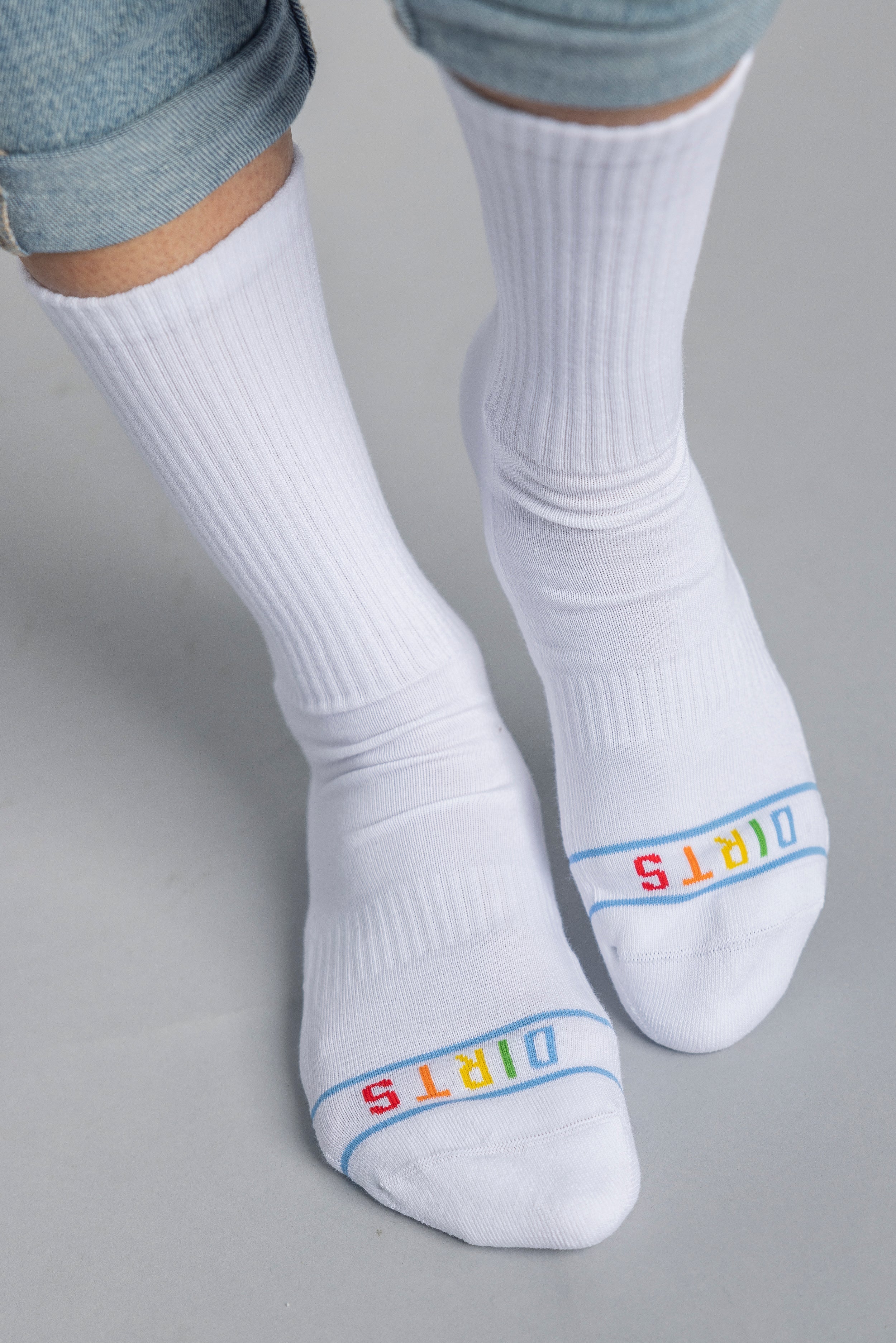 Chaussettes colorées Rainbow 2.0 en coton biologique de DIRTS