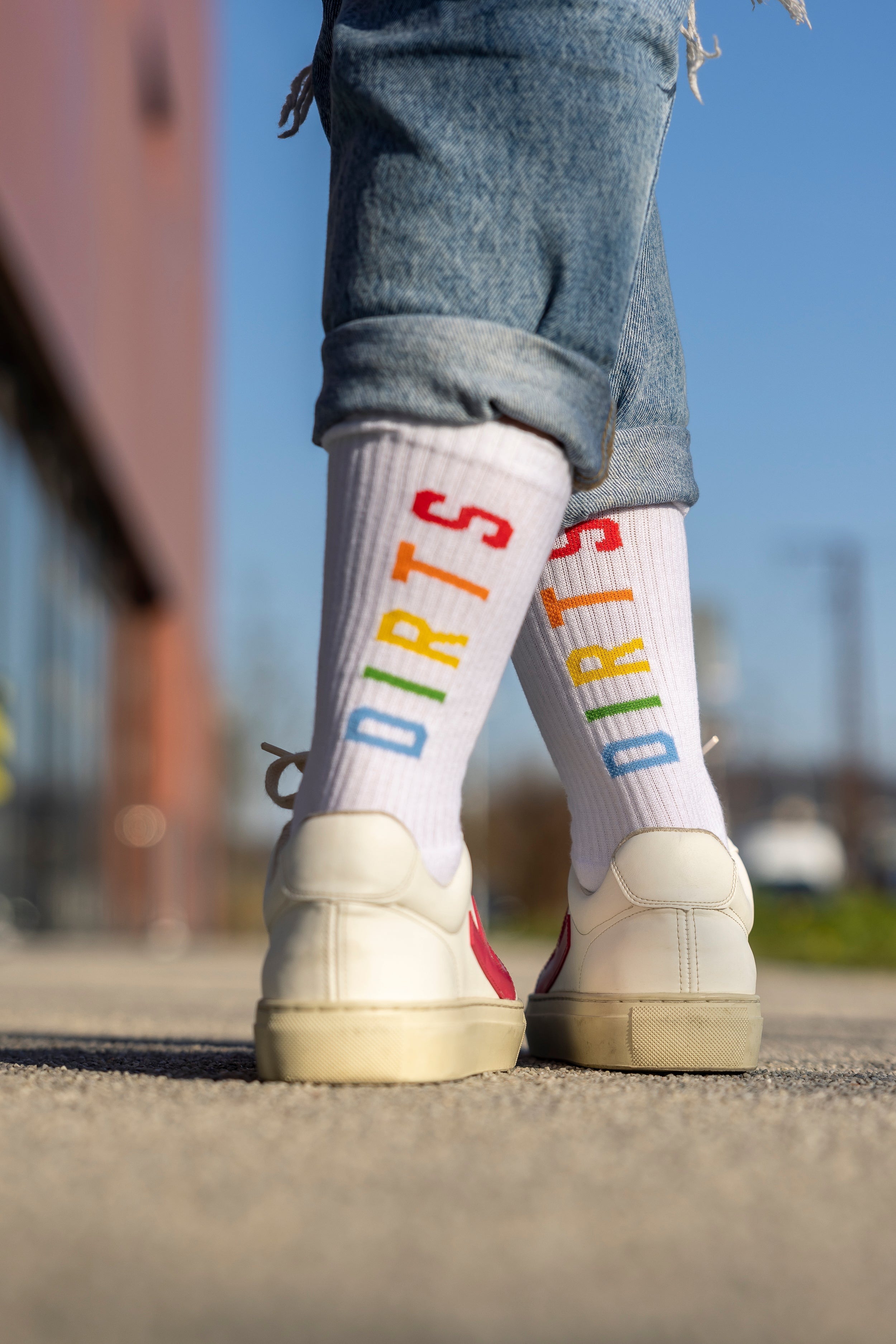 Chaussettes colorées Rainbow 2.0 en coton biologique de DIRTS