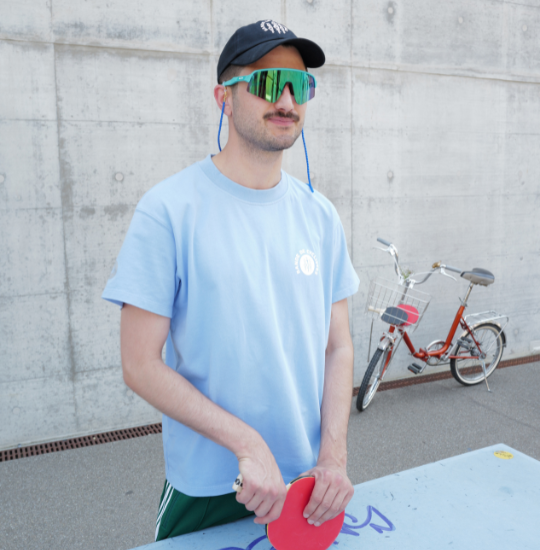 Tee-shirt | Marseille | Bleu clair | Unisexe en coton biologique de Bande de Cyclistes