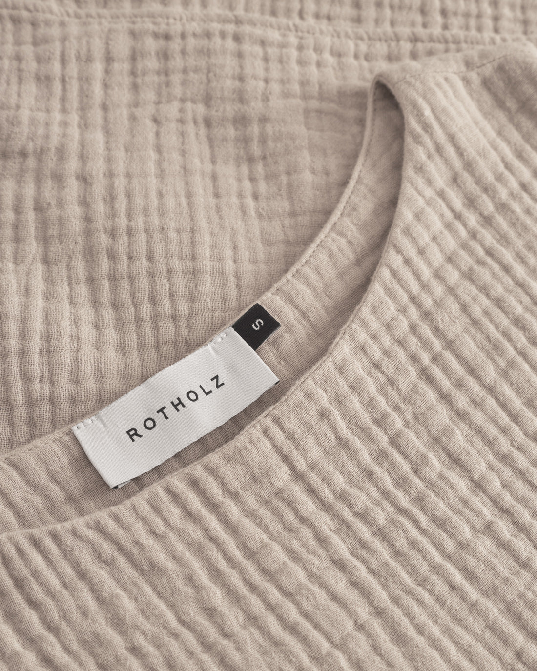 Beige wrap top made from 100% organic cotton by Rotholz