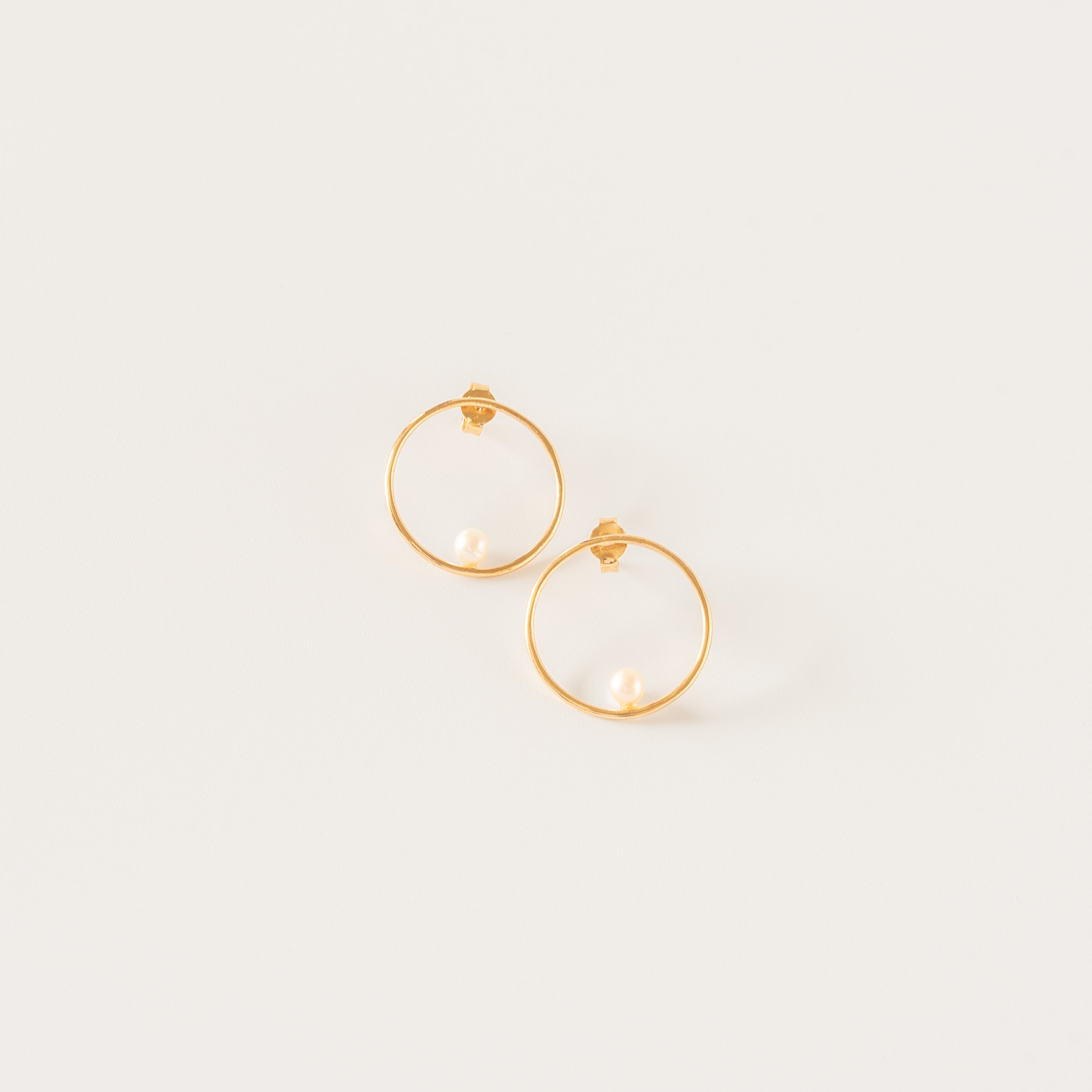 Boucles d'oreilles rondes Billabong avec perle