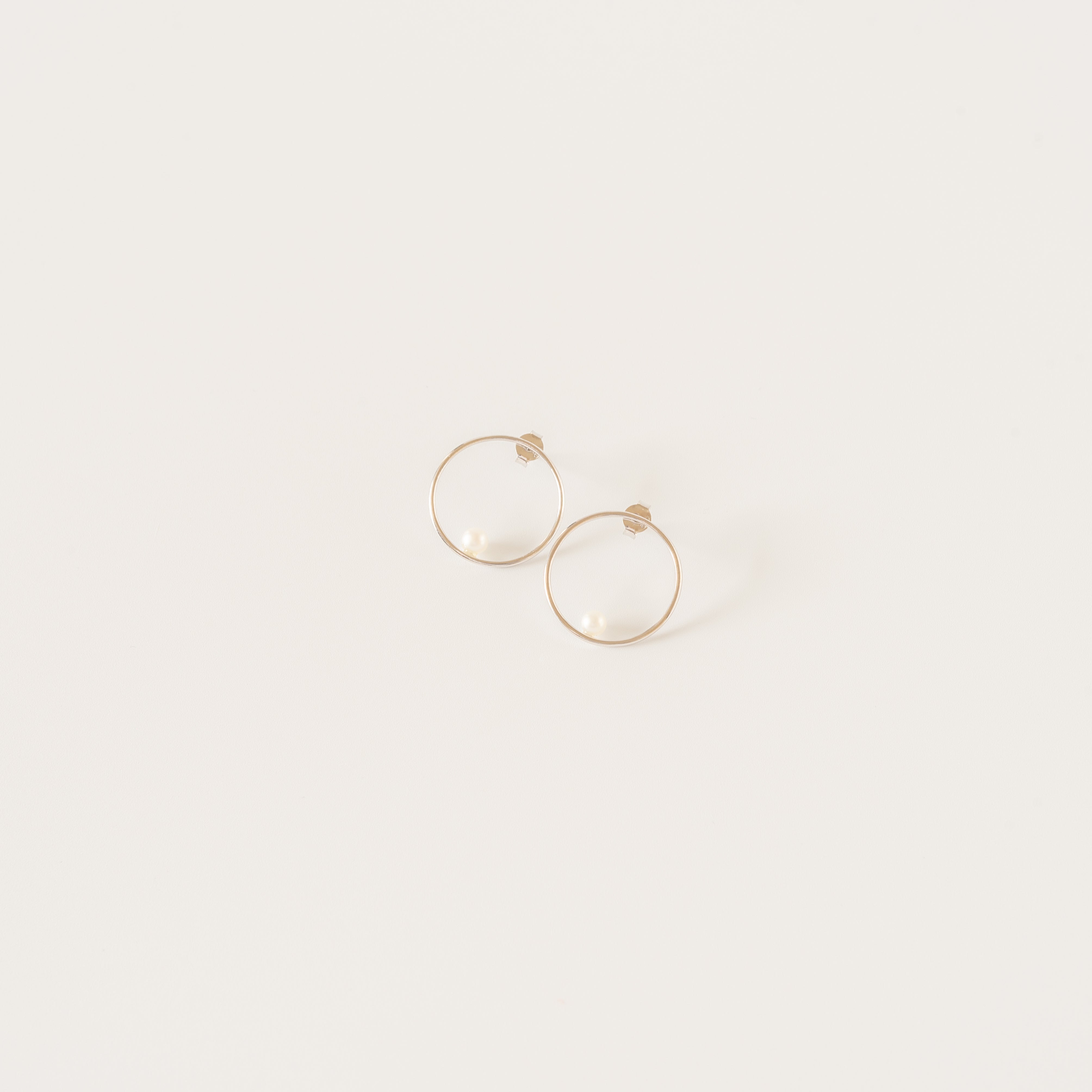 Boucles d'oreilles rondes Billabong avec perle