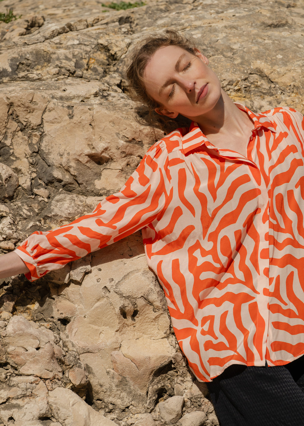 Chemisier Foxtrot Palm Spritz en cupro et viscose Ecocvero de Komana Précommande