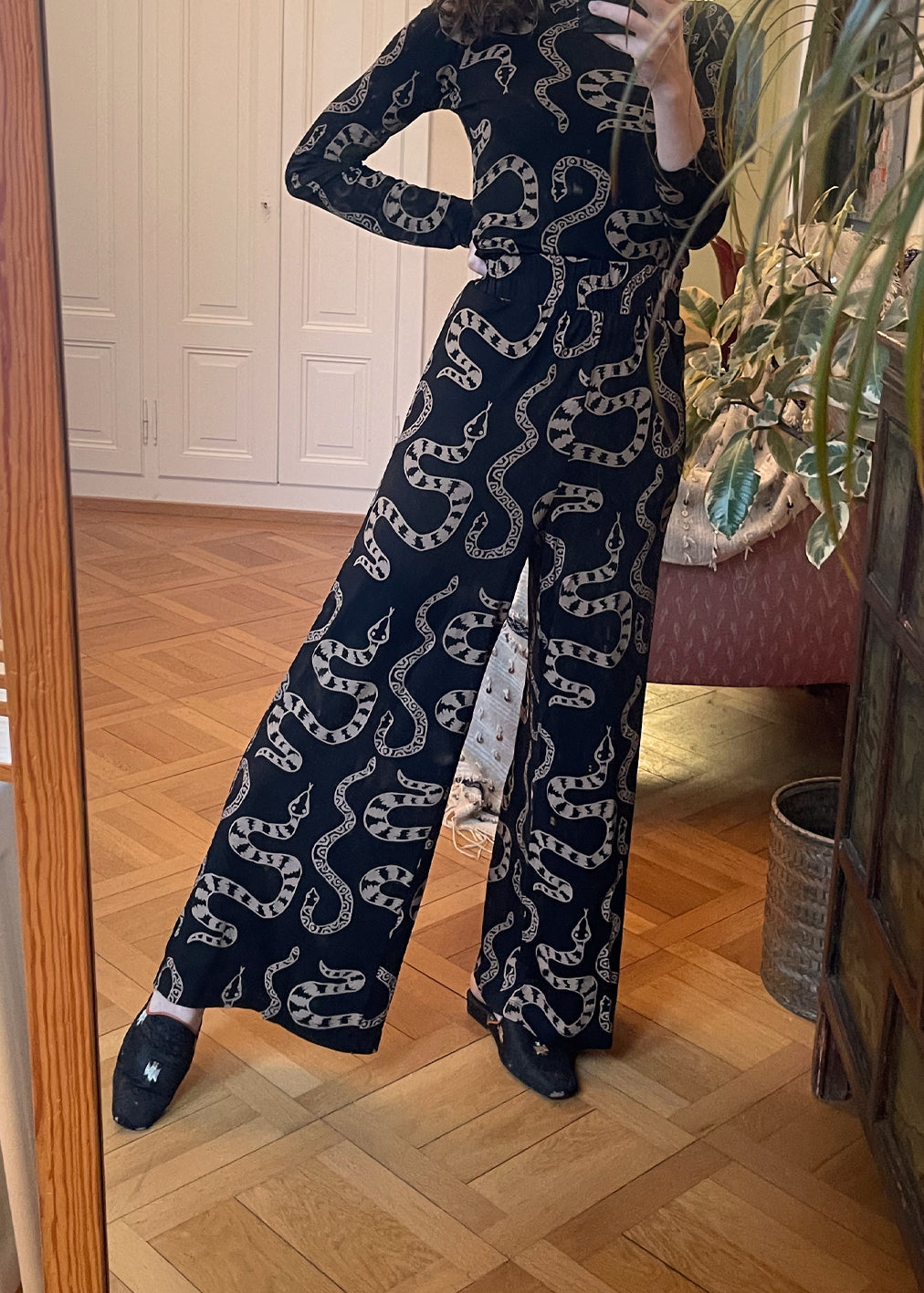 Pantalon noir Milan Medusa en Lyocell de Komana