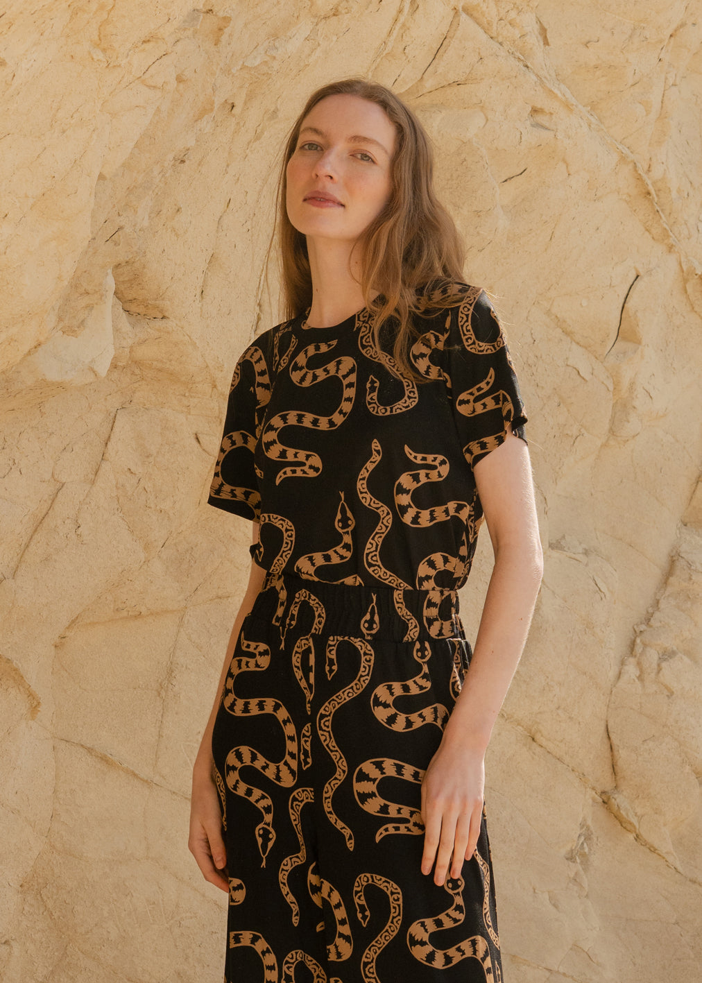 Komana black Lyocell Medusa T-shirt