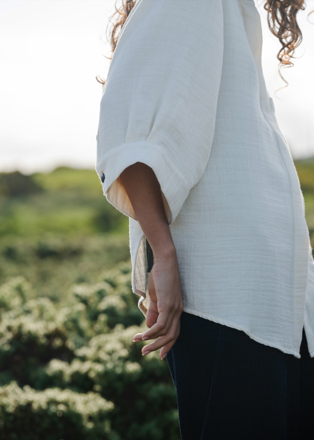 Beige Bluse Serene aus 100% Bio-Baumwoll-Musselin von Komana