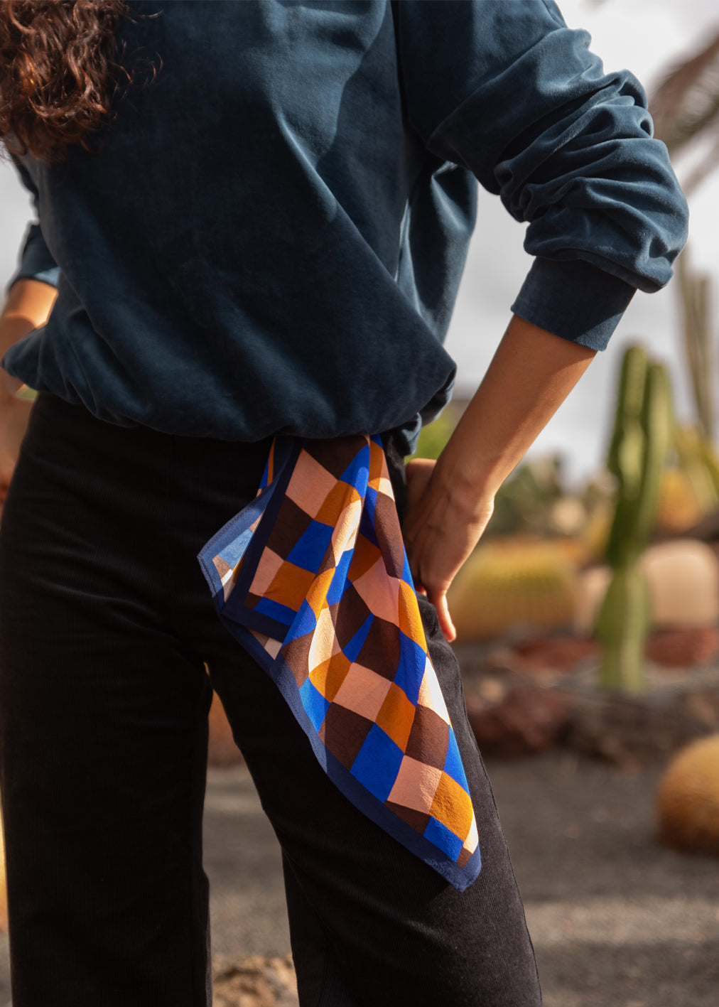 Velvet sweater in dark blue