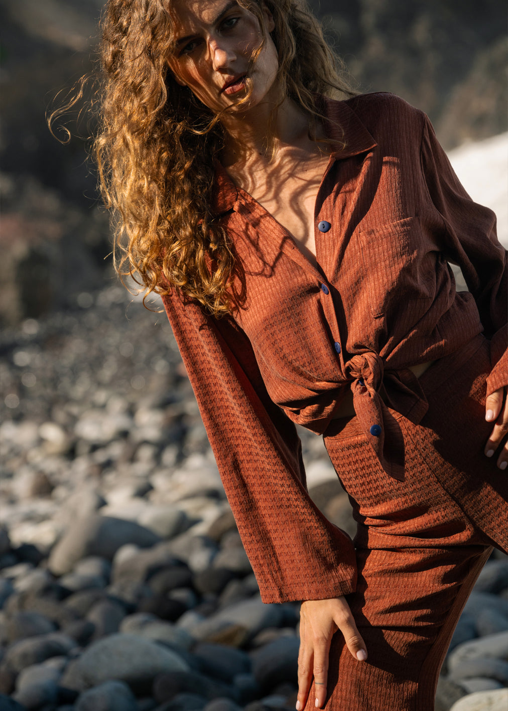 Blouse Vasco Jacquard Rouille en Ecovero et Cupro par KOMANA