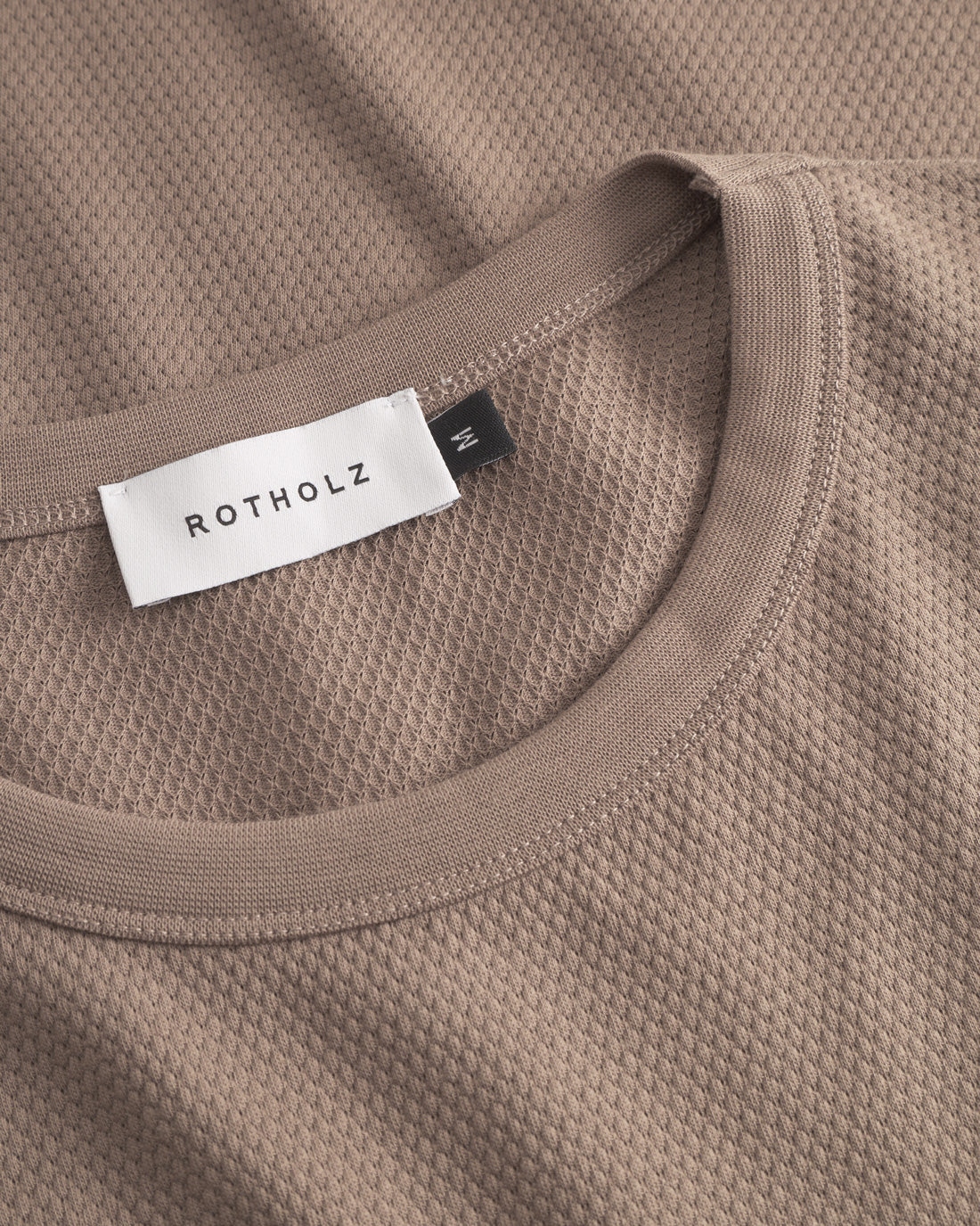 Brown T-shirt waffle made of 100% organic cotton by Rotholz