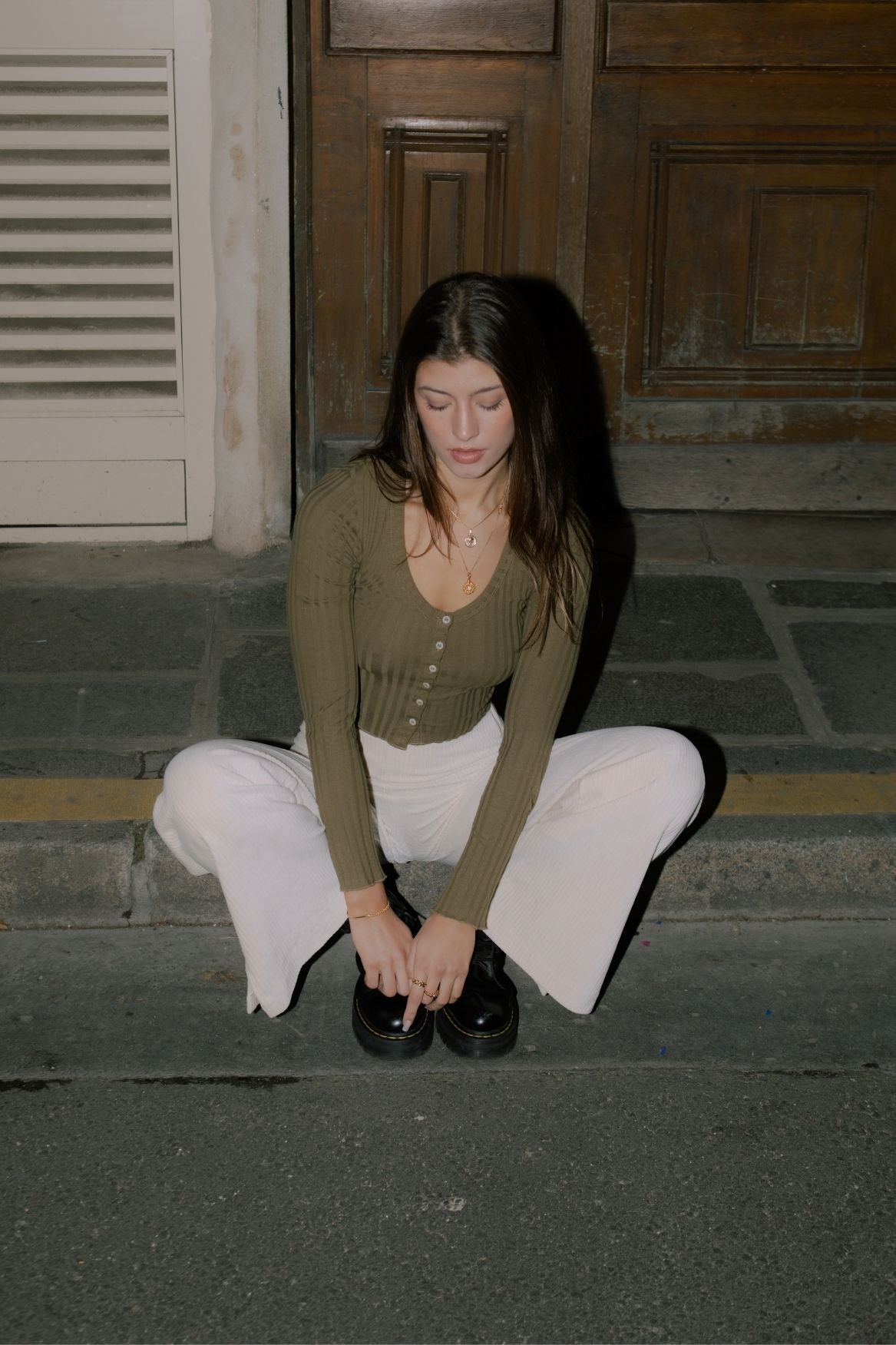 Chemise Sofia à manches longues boutonnée en coton biologique - Olive