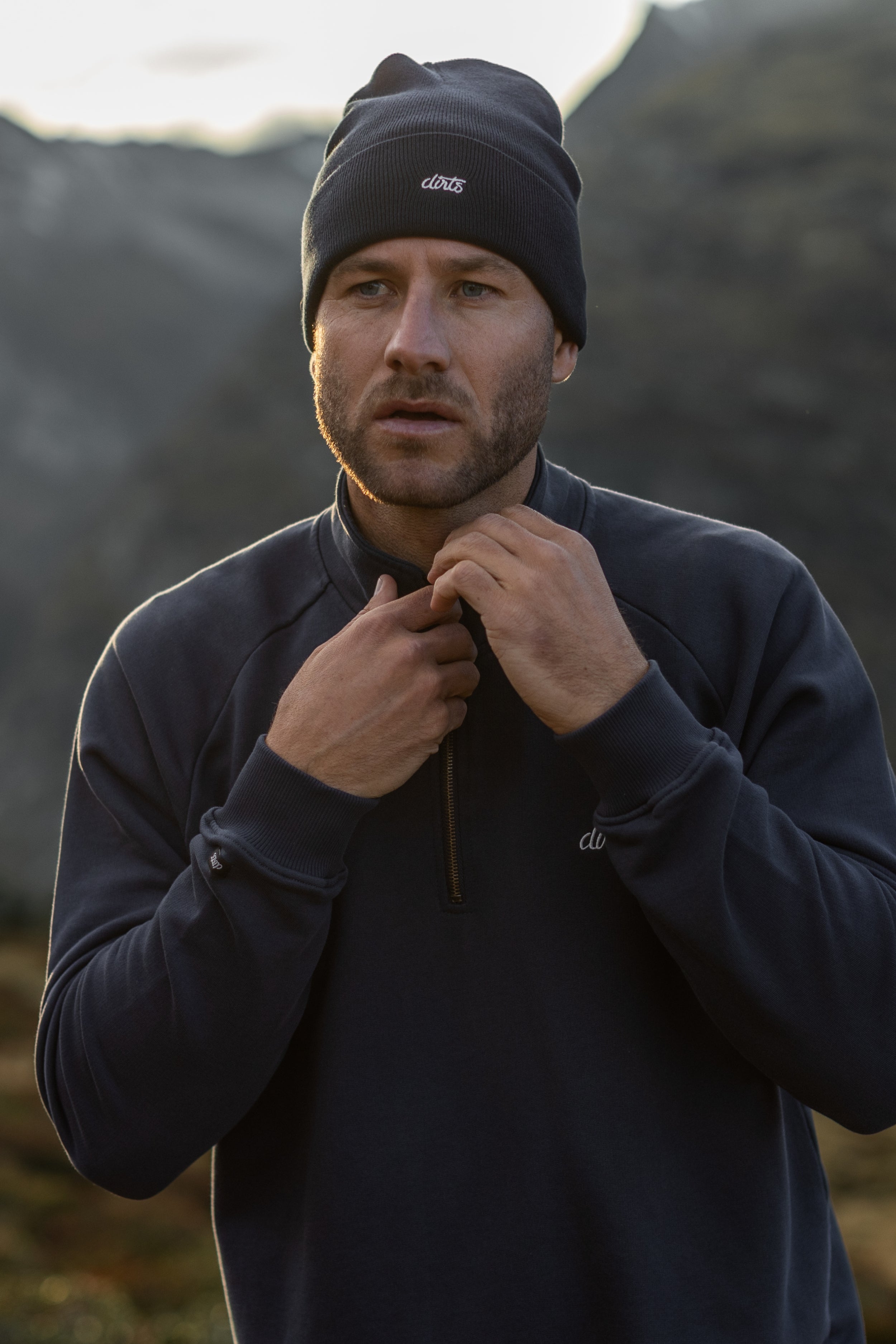 Dunkel-blaue Beanie Classic aus 100% Bio-Baumwolle von DIRTS