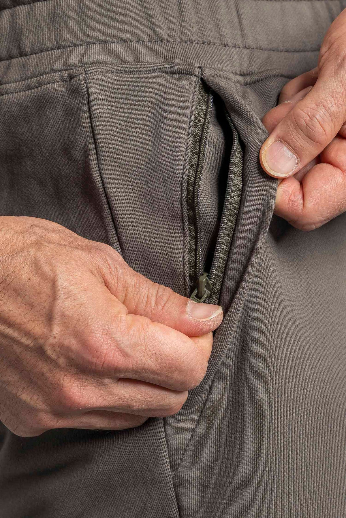 Classic Sweatpants aus 100% Bio-Baumwolle von Dirts