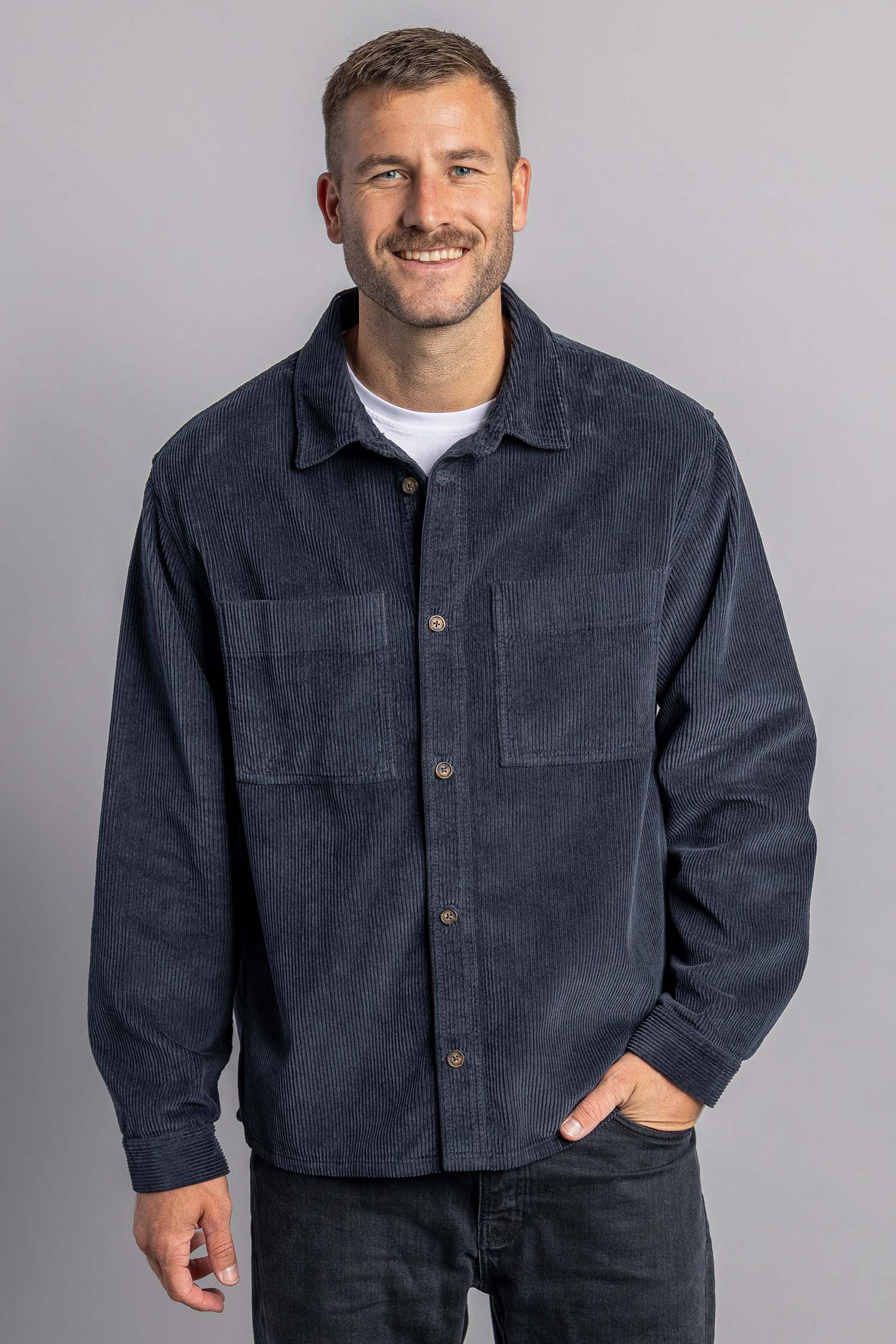 Cord Overshirt von Dirts aus Bio Baumwolle
