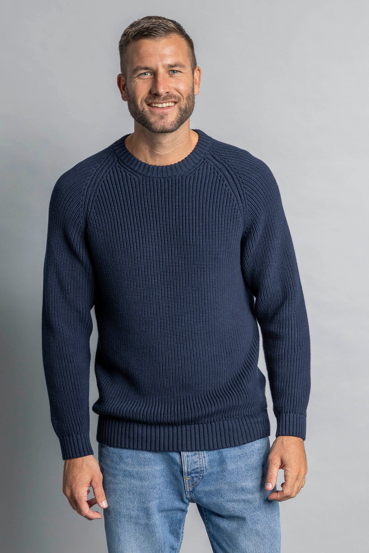 Heavy Knit Crewneck aus 100% Bio Baumwolle in blau von DIRTS