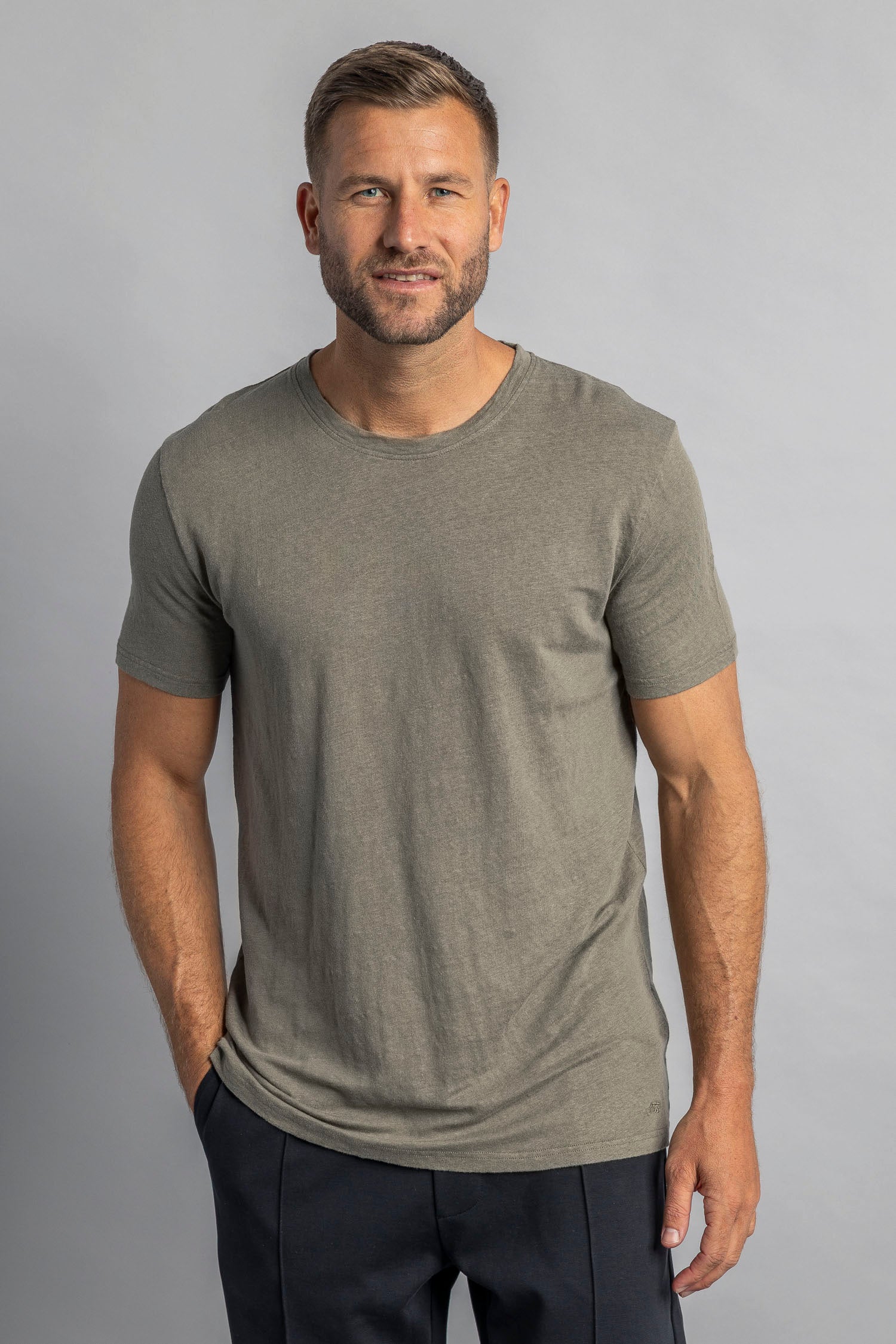Leinen T-Shirt in mehreren Farben von Dirts