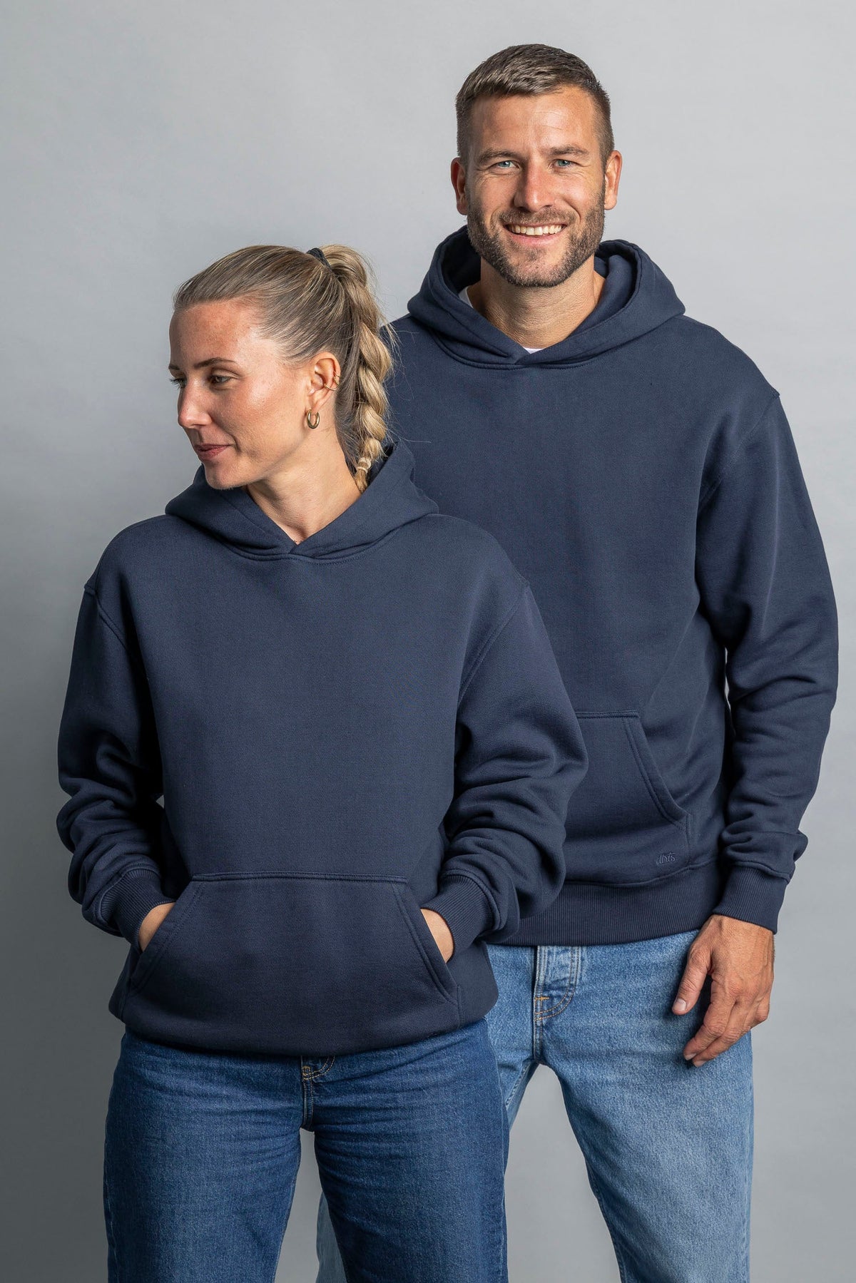 Oversized Hoodie aus 100% Bio-Baumwolle von DIRTS