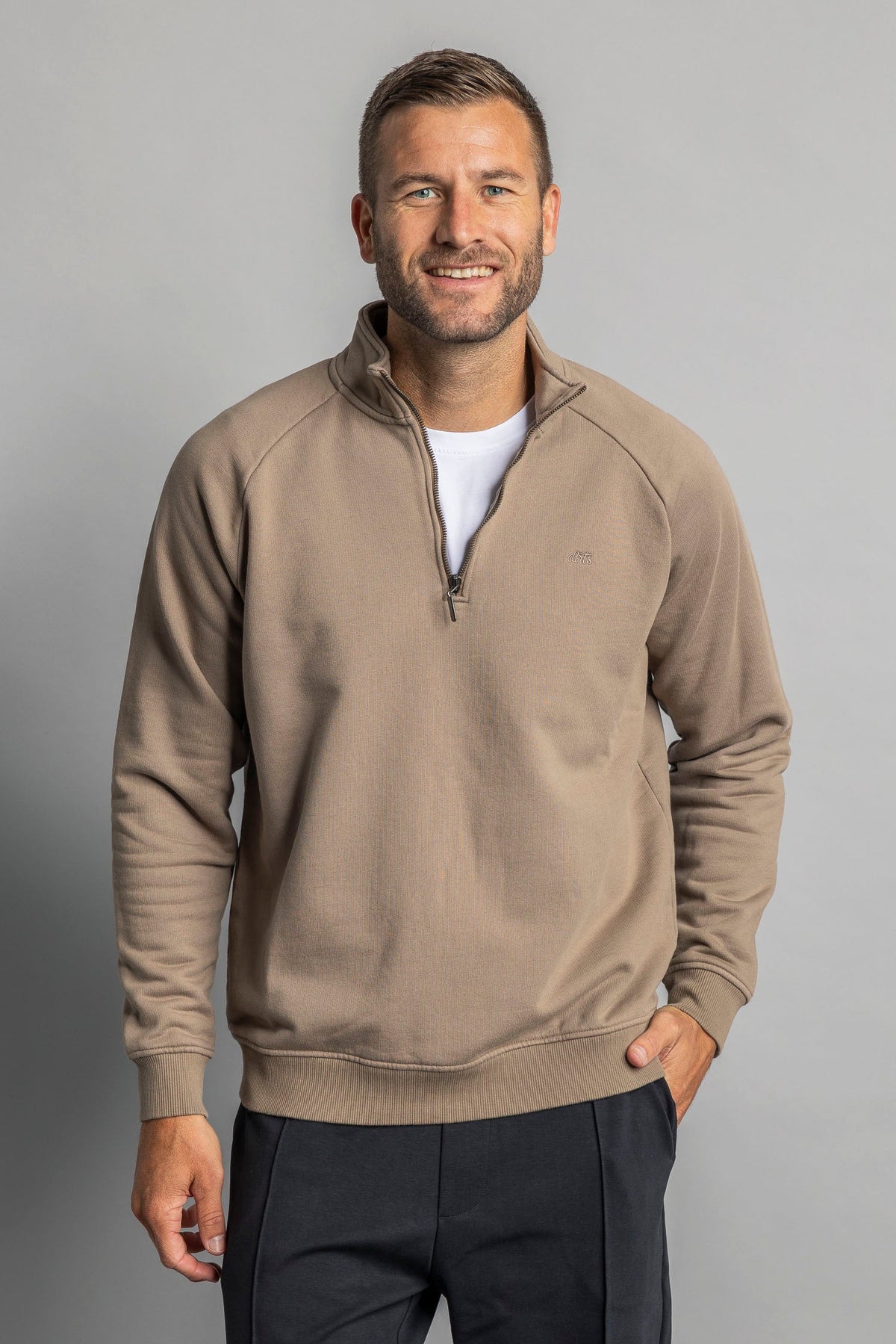 Quarter Zip Raglan made of organic cotton by Dirts