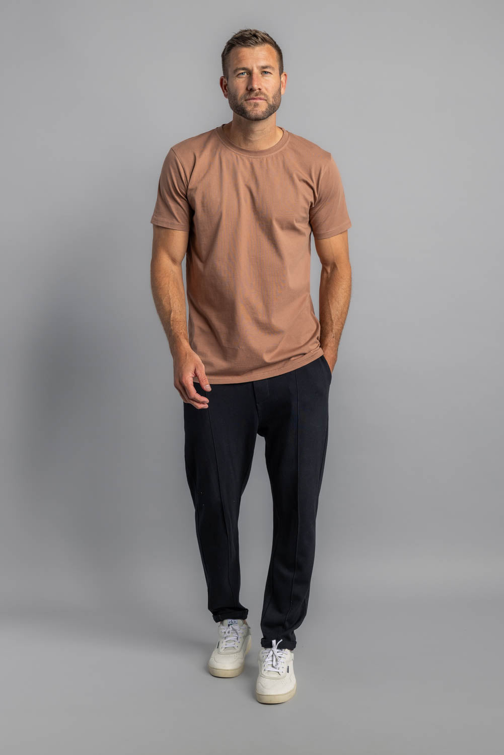 Premium Blank T-Shirt SLIM von Dirts aus Bio Baumwolle