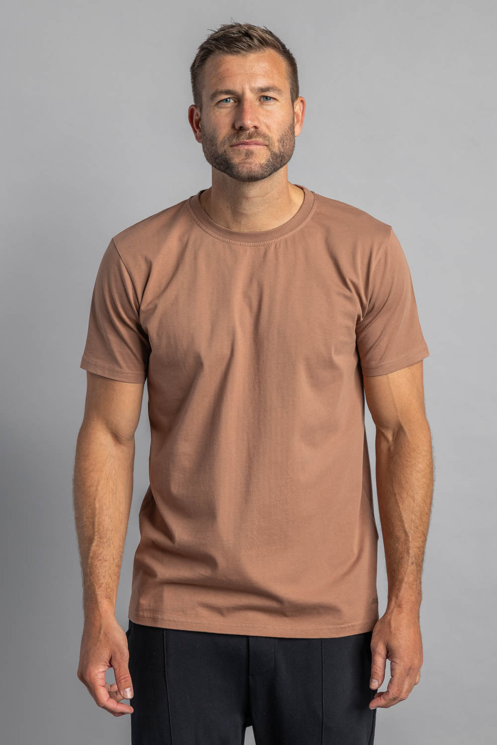 Premium Blank T-Shirt SLIM von Dirts aus Bio Baumwolle